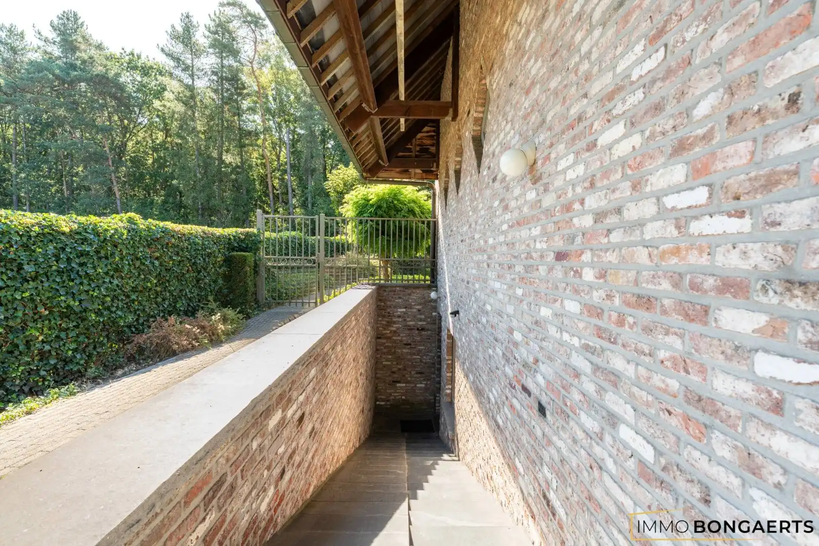 Bijzonder ruime woning op een uitzonderlijk perceel van maar liefst 16 are foto 34