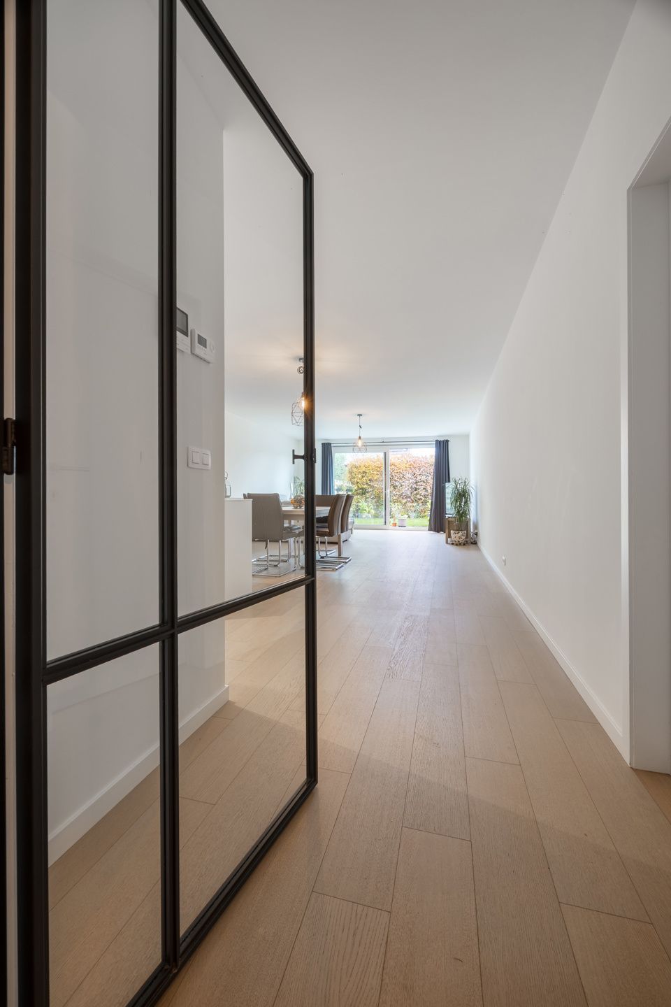 Instapklaar appartement met tuin in hartje Zandhoven foto 5