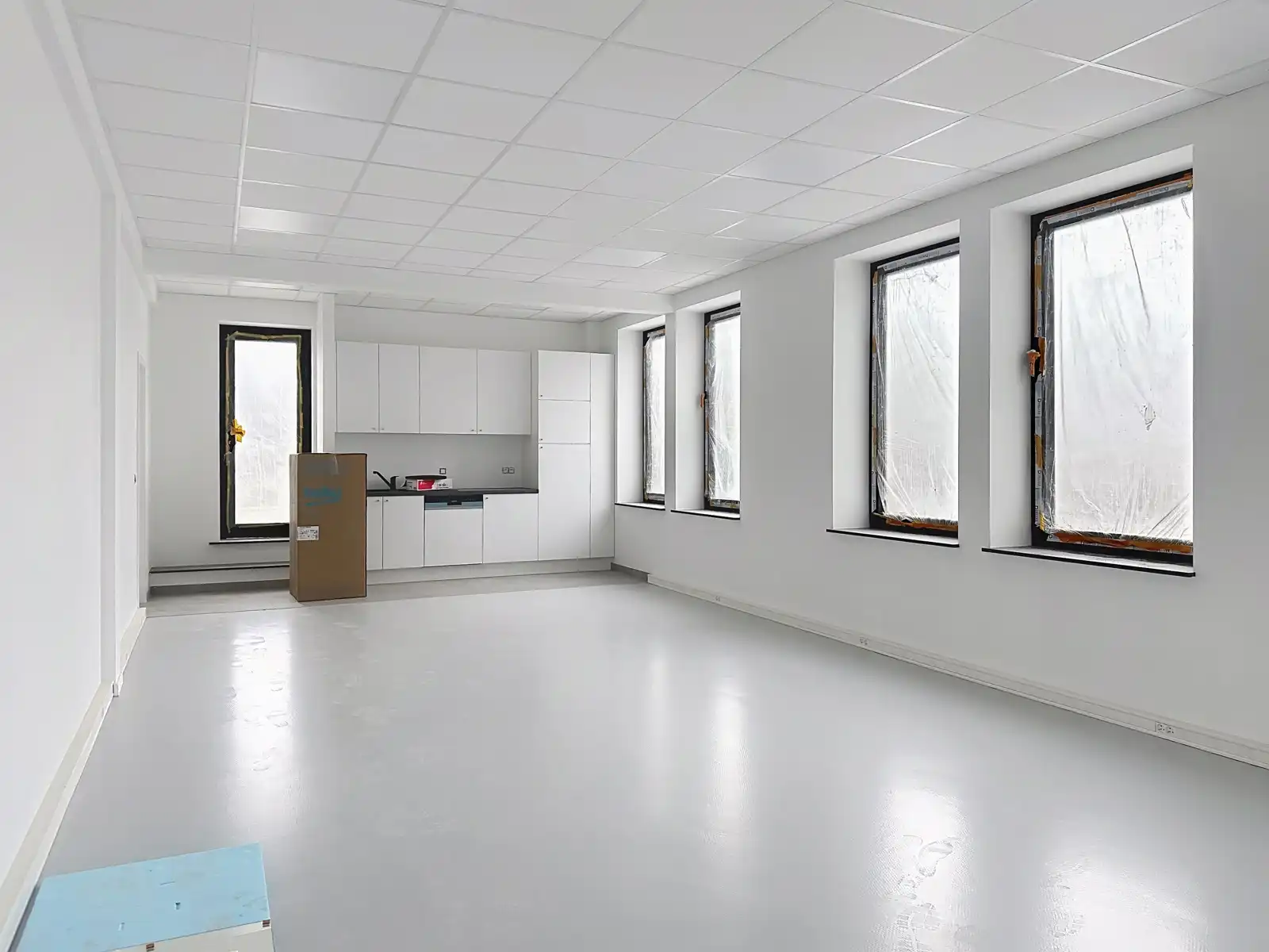 Activiteits- of opslagruimte op een toplocatie nabij de A12 foto 11