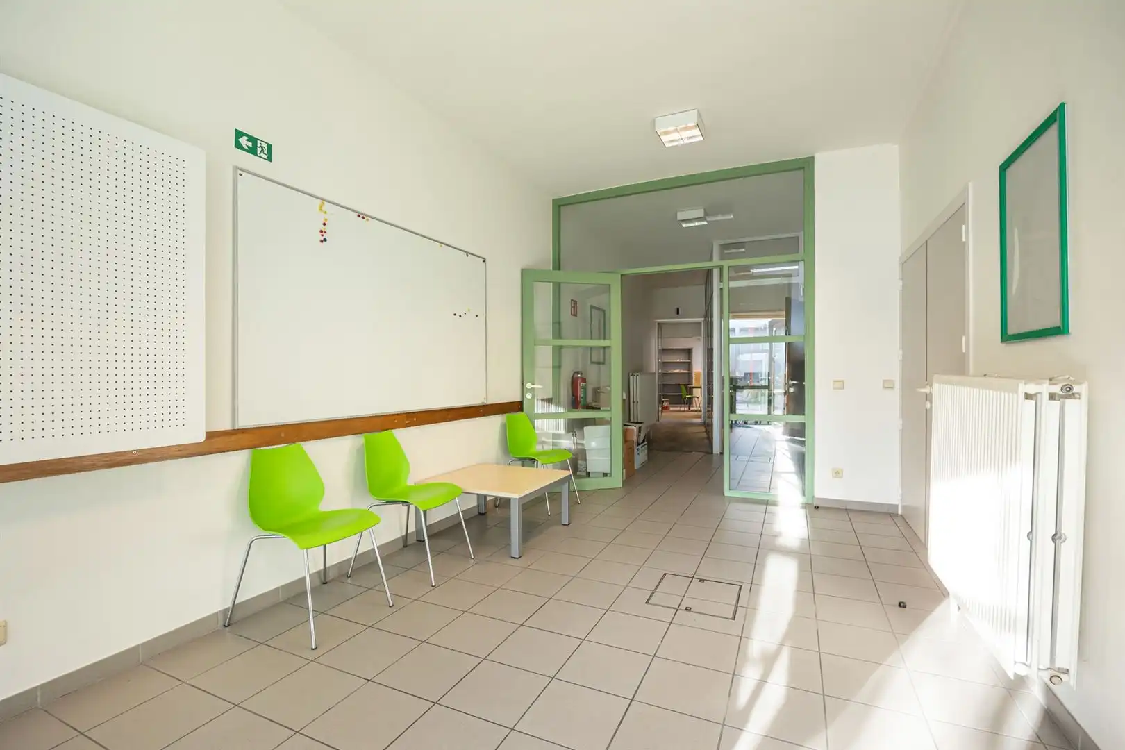 Lichtrijke kantoorruimte in het hartje van Opwijk. foto 3