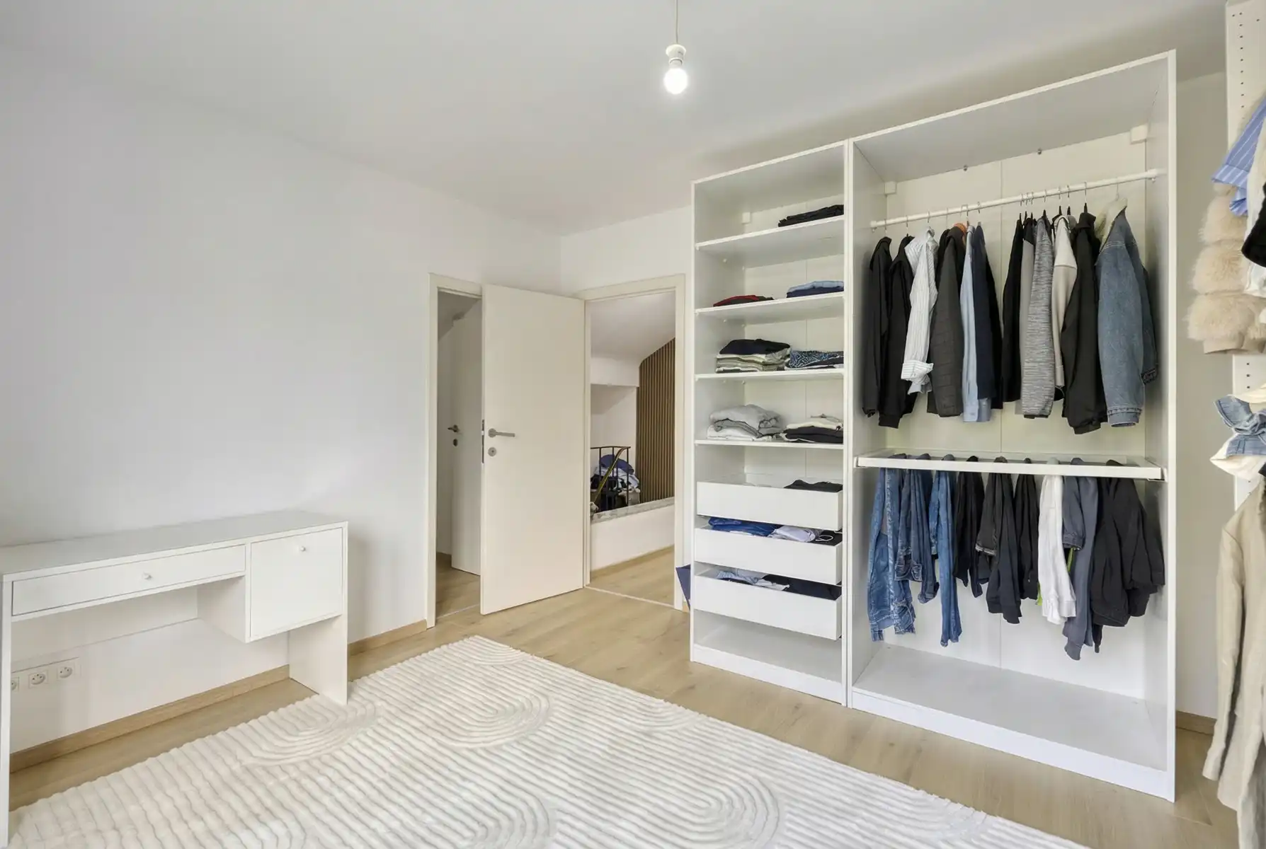 Gerenoveerde driegevelwoning nabij Halle foto 14