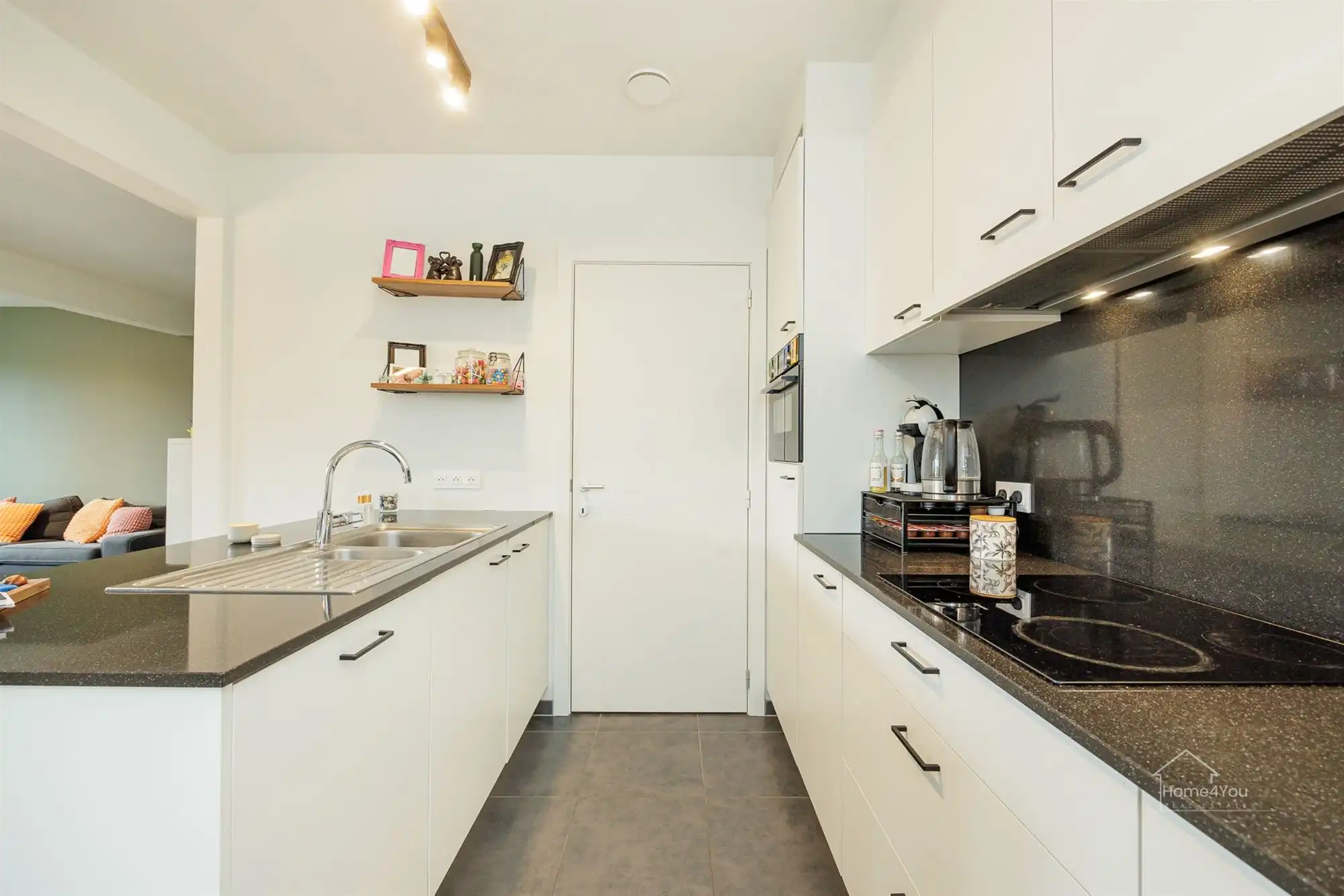Recent Instapklaar Appartement te Lier + garage foto 8