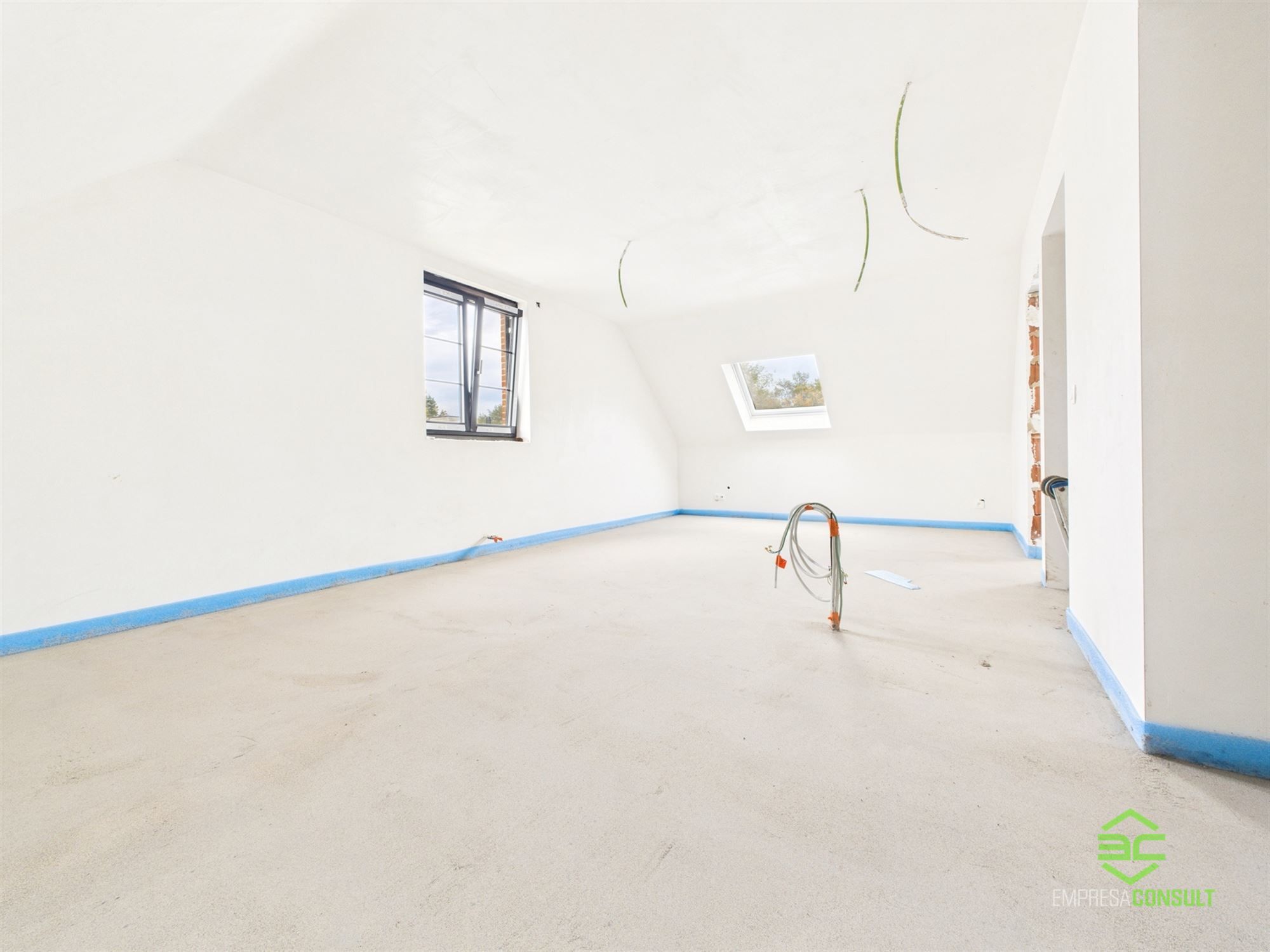 Afgewerkte nieuwbouw met 5 slpk en 2 badk onder registratie! foto 21