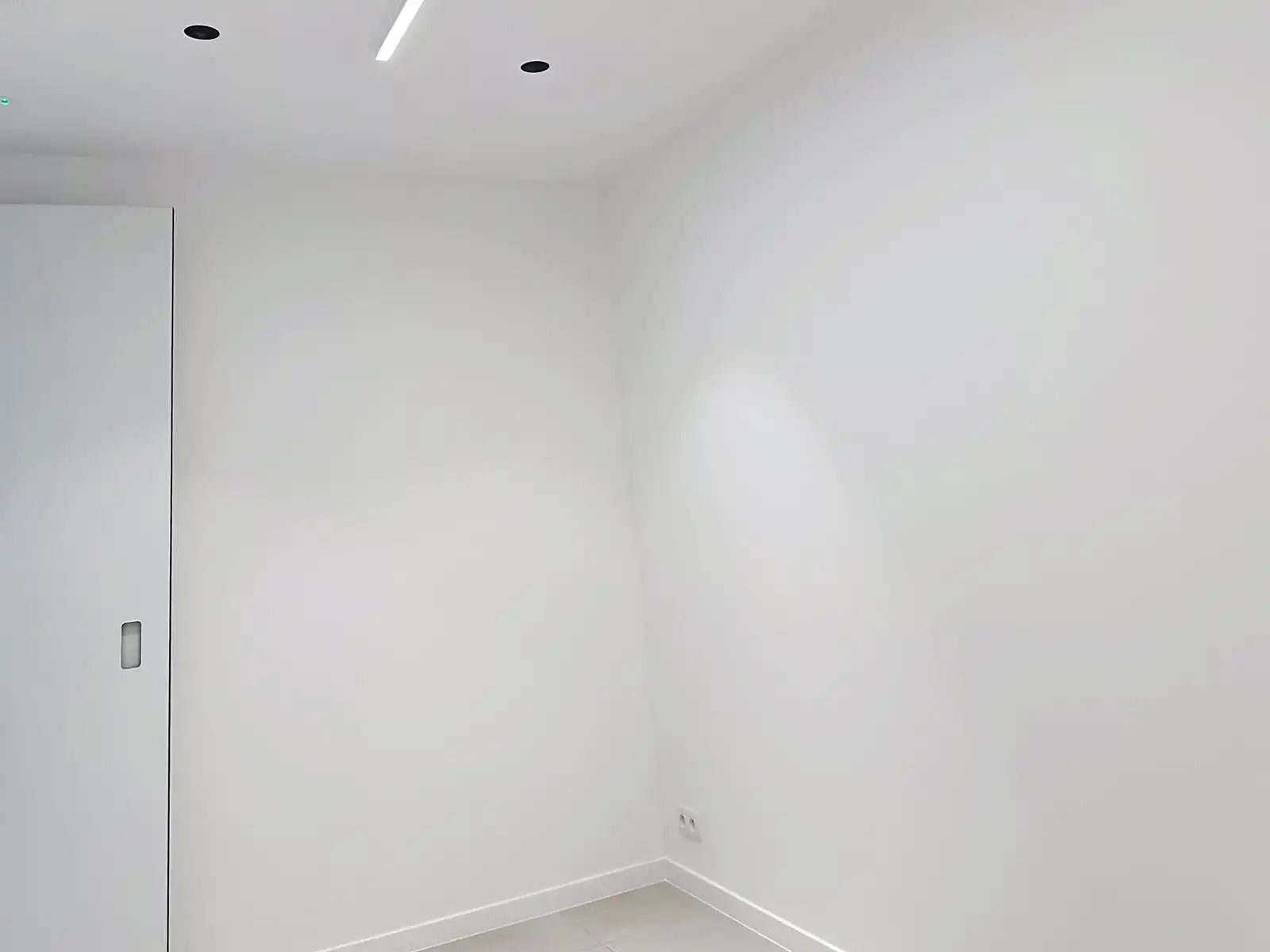 Praktijkruimte / commercieel gelijkvloers met veel passage foto 14