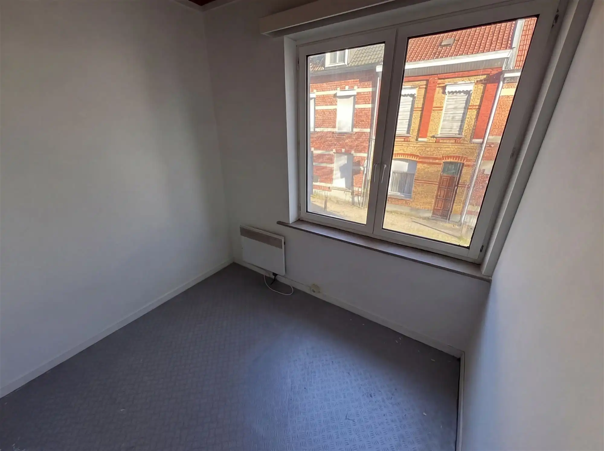 Huis met 3 slaapkamers en koer foto 22