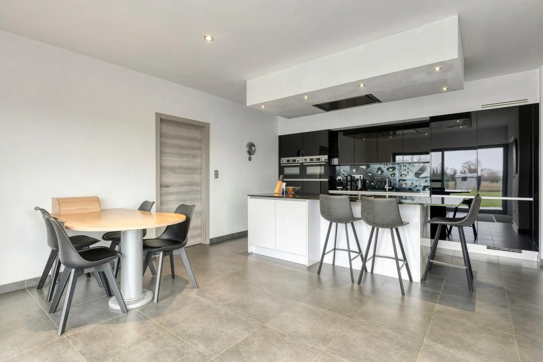 Instapklare villa met EPC A en 1.370 m² grond in Oppuurs foto 3