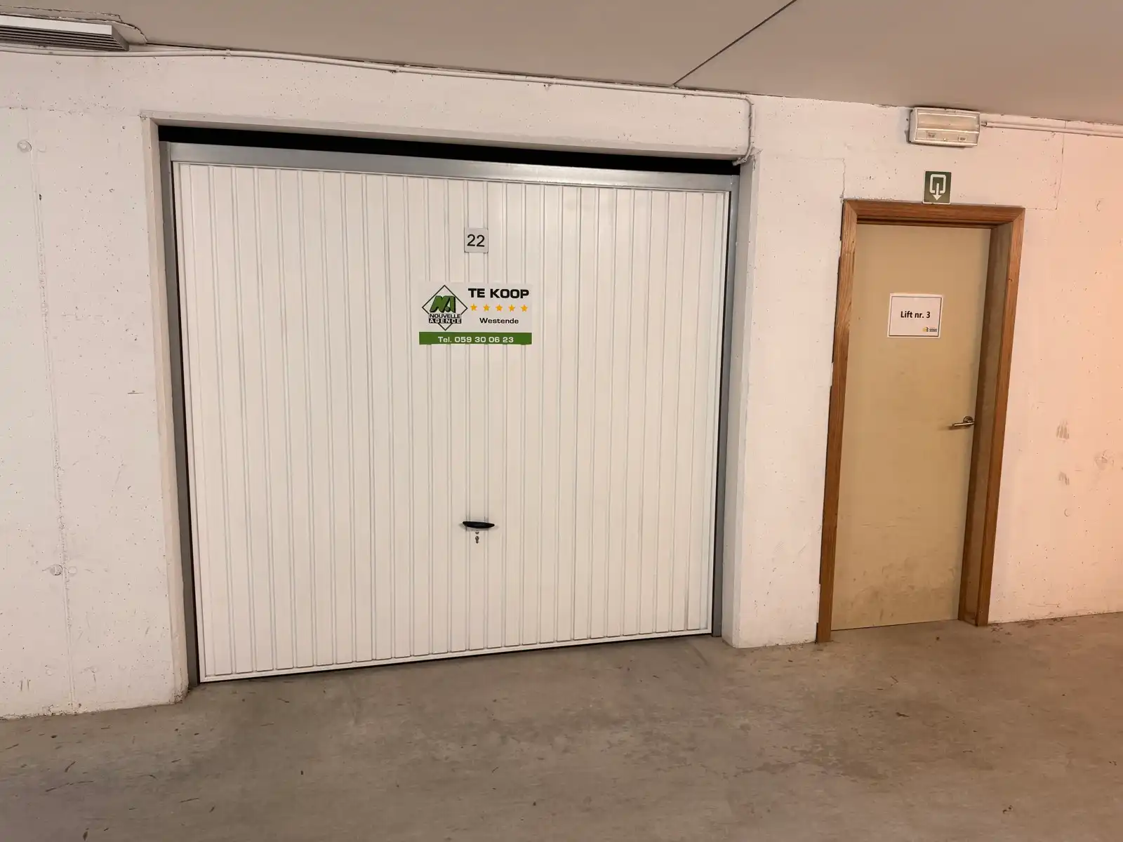 Garage te koop foto {{pictureIndex}}
