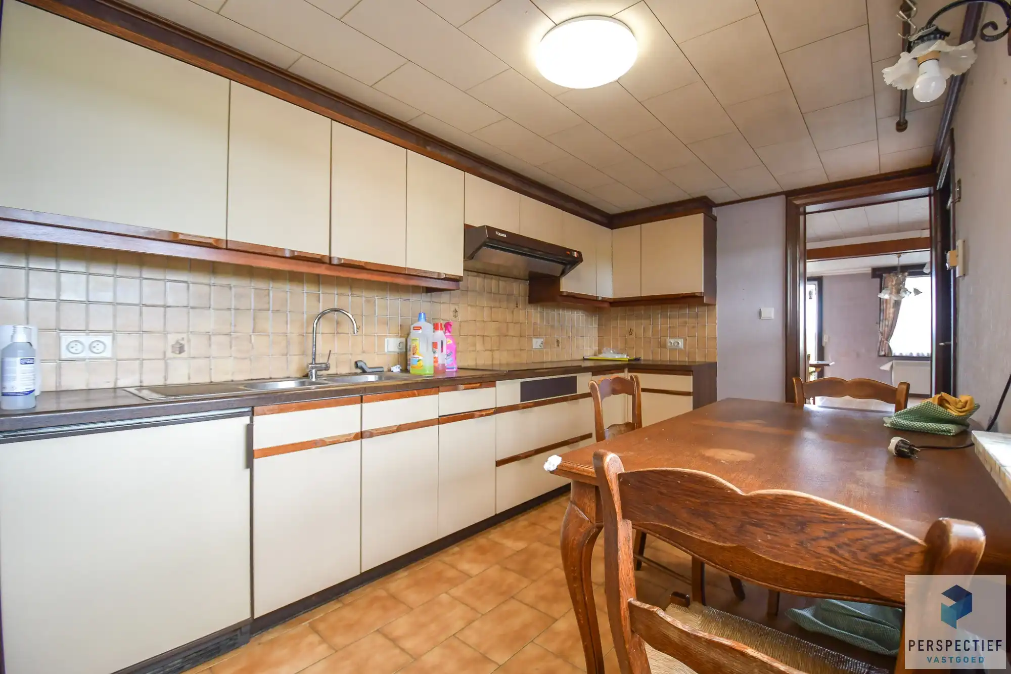 Te renoveren woning met rondom landelijke uitzichten foto 10