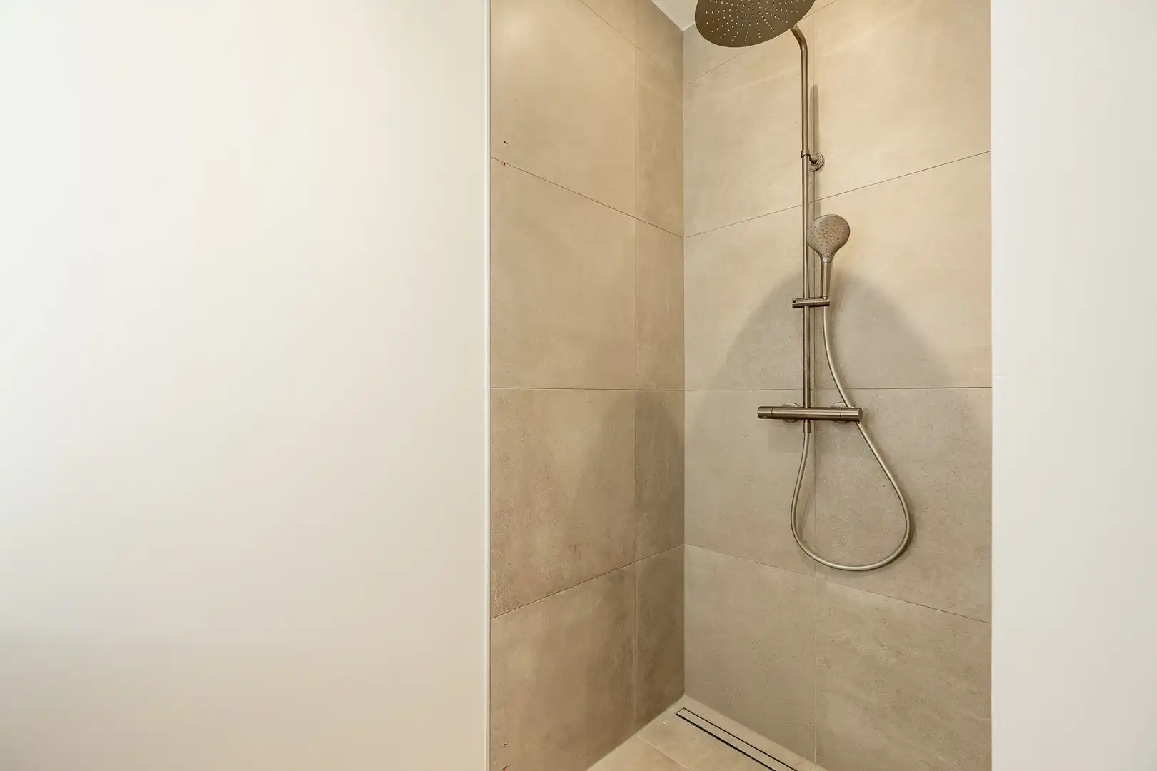 Prachtig nieuwbouwappartement op een centrale ligging in Knokke. foto 25