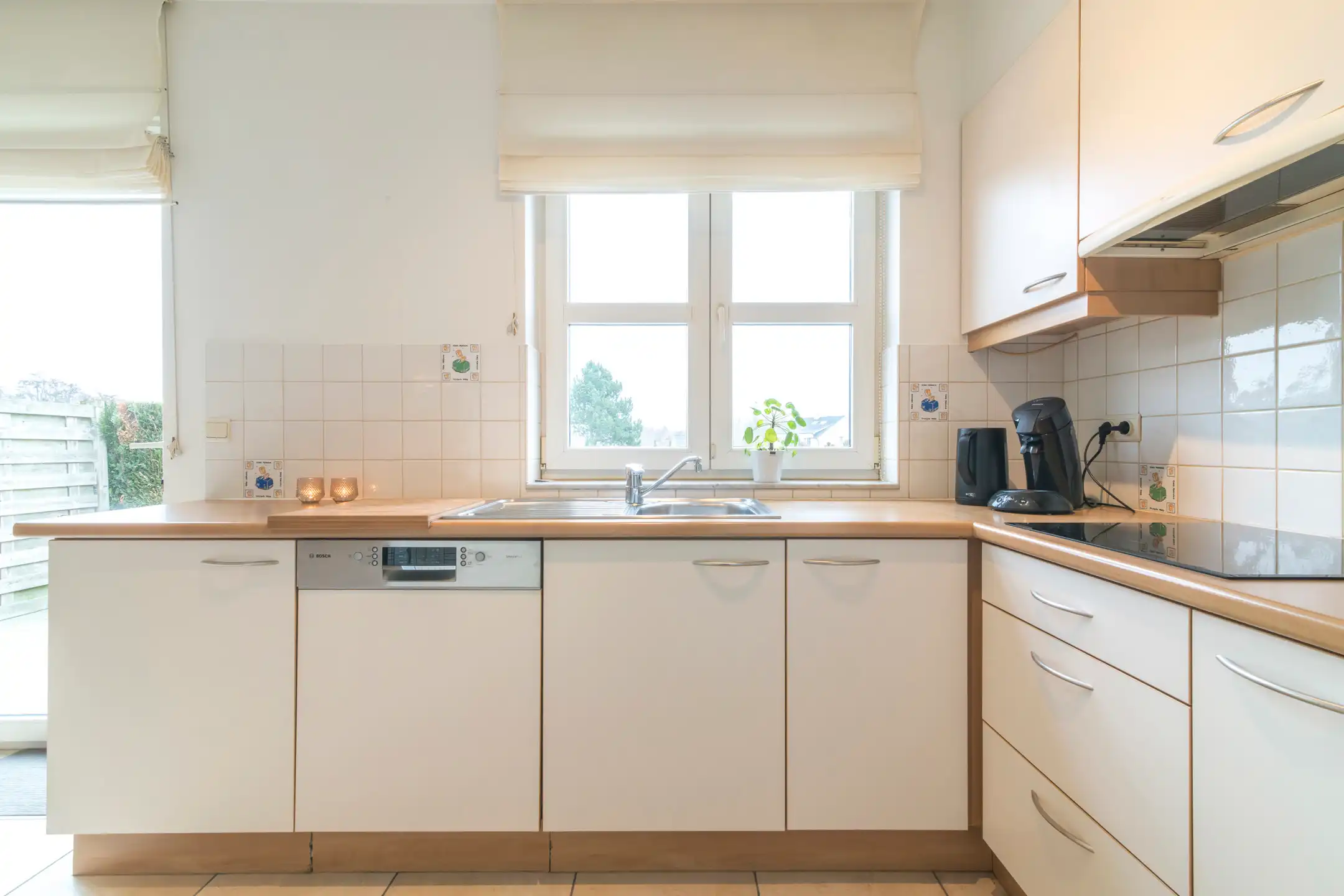 Gelijkvloers appartement met aparte ingang en privétuin foto 15