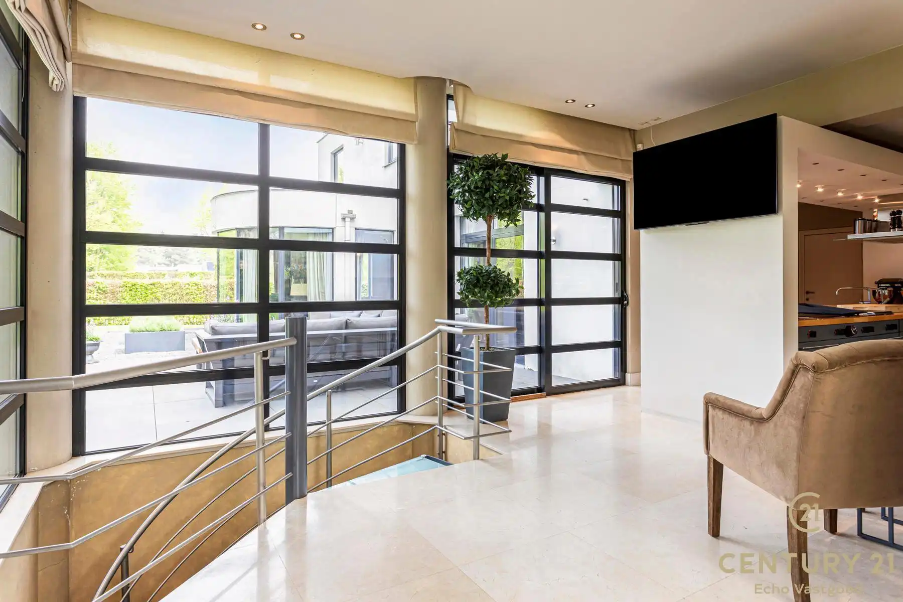 Villa met binnenzwembad en COMPLETE wellness op ca 2590m² foto 19