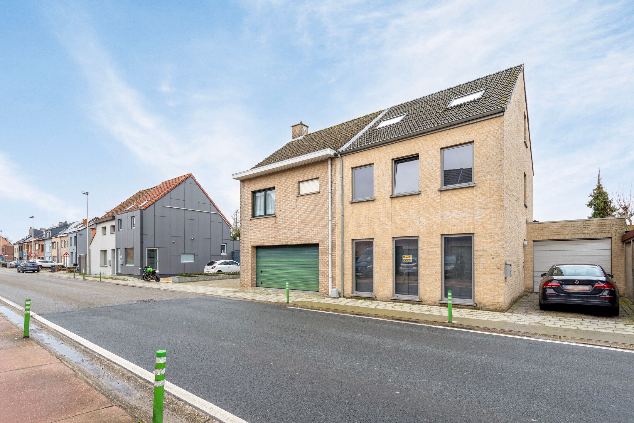 B&B Moment : MODERNE en instapklare HOB (3-4 slpk) met garage en gezellige tuin foto 2