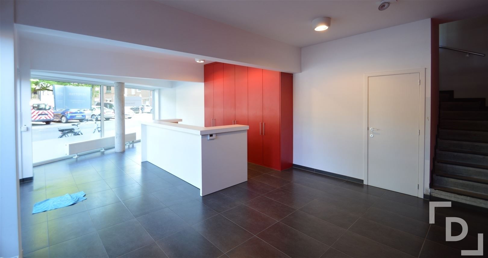 Ingericht kantoor met ontvangstruimte foto 14