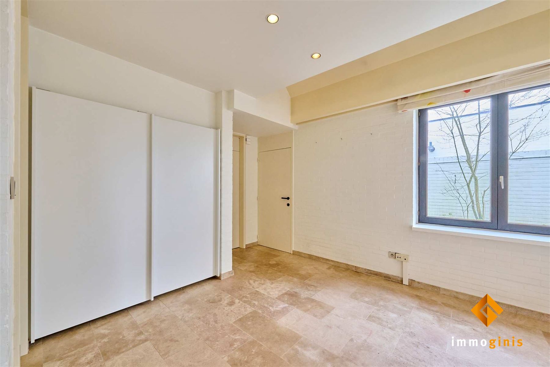 Ruime woning met 3 slaapkamers en dubbele garage op wandelafstand van het centrum van Bocholt! foto 6