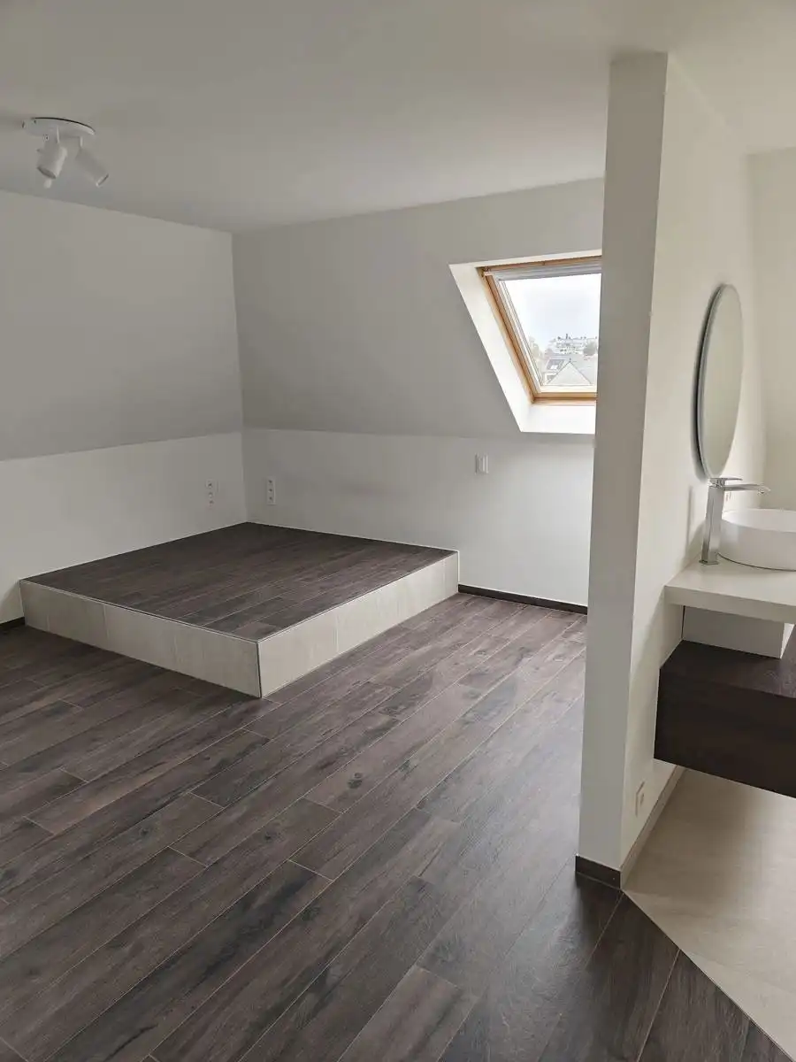 Ruim appartement te Sint-Andries foto 9