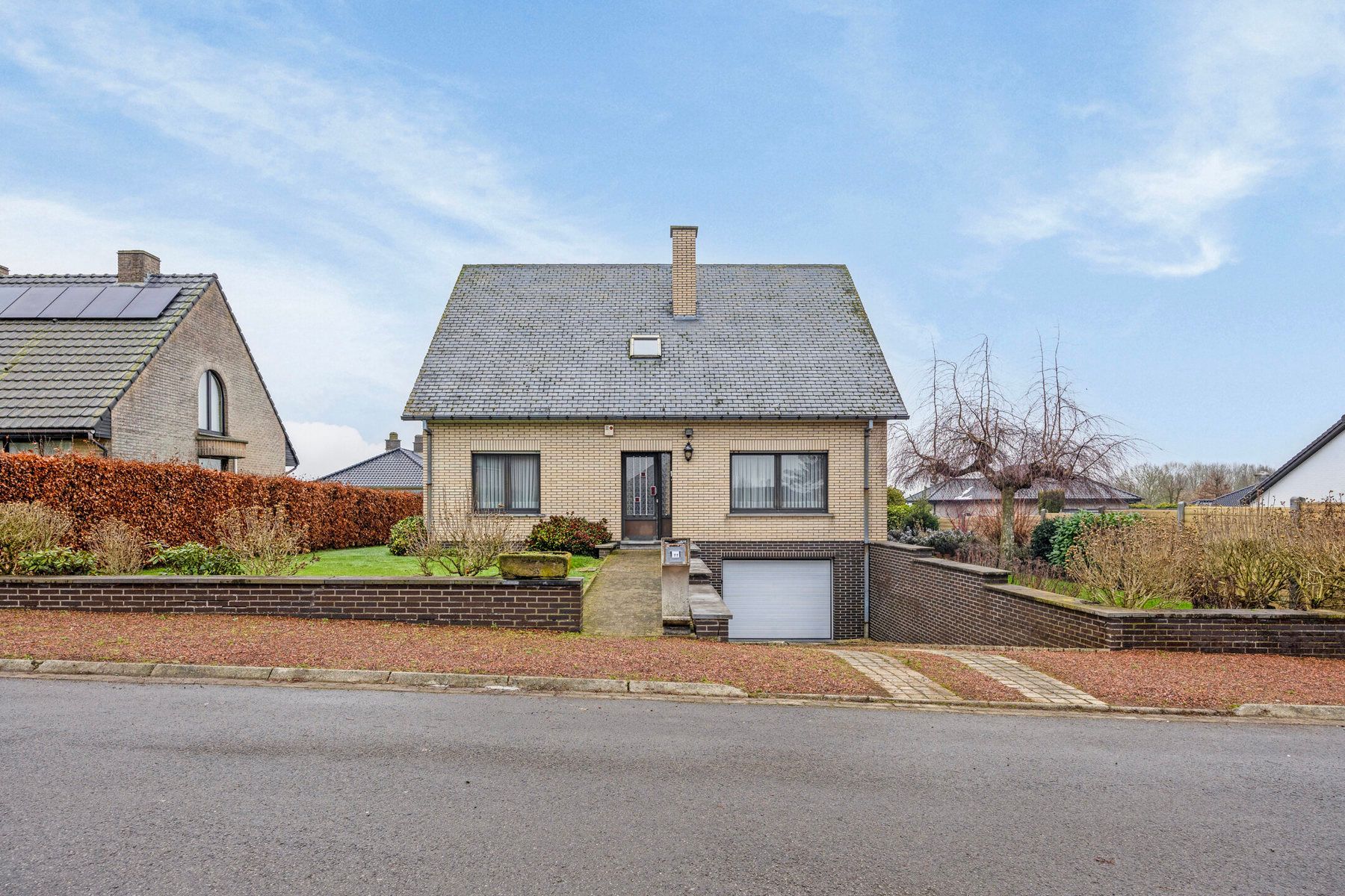 Zeer ruime villa met 5 slaapkamers en tuin foto 2