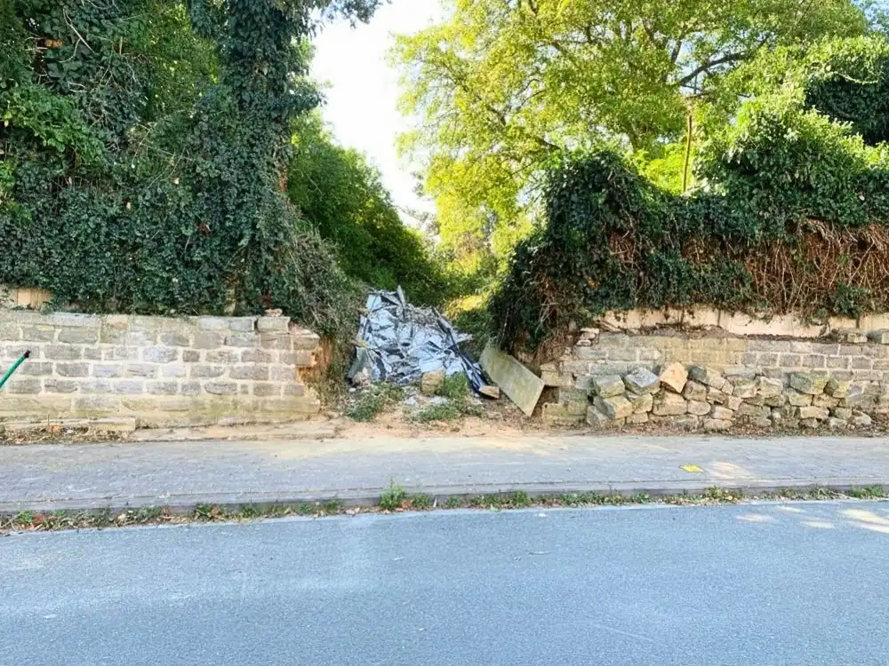 Rustig gelegen bouwgrond voor halfopen bebouwing met zuidgerichte tuin te Sint-Pieters-Leeuw foto 2