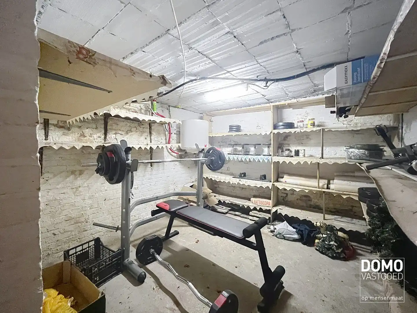 VOLLEDIG TE RENOVEREN WONING MET TWEE SLAAPKAMERS, INPANDIGE GARAGE OP EEN PERCEEL VAN 5A35CA IN SINT-TRUIDEN foto 15