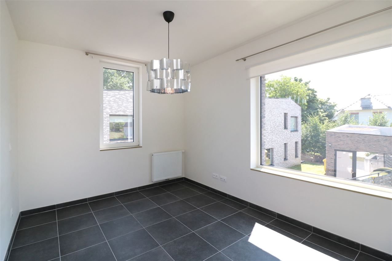 3 appartementen en 4 autostaanplaatsen foto 37