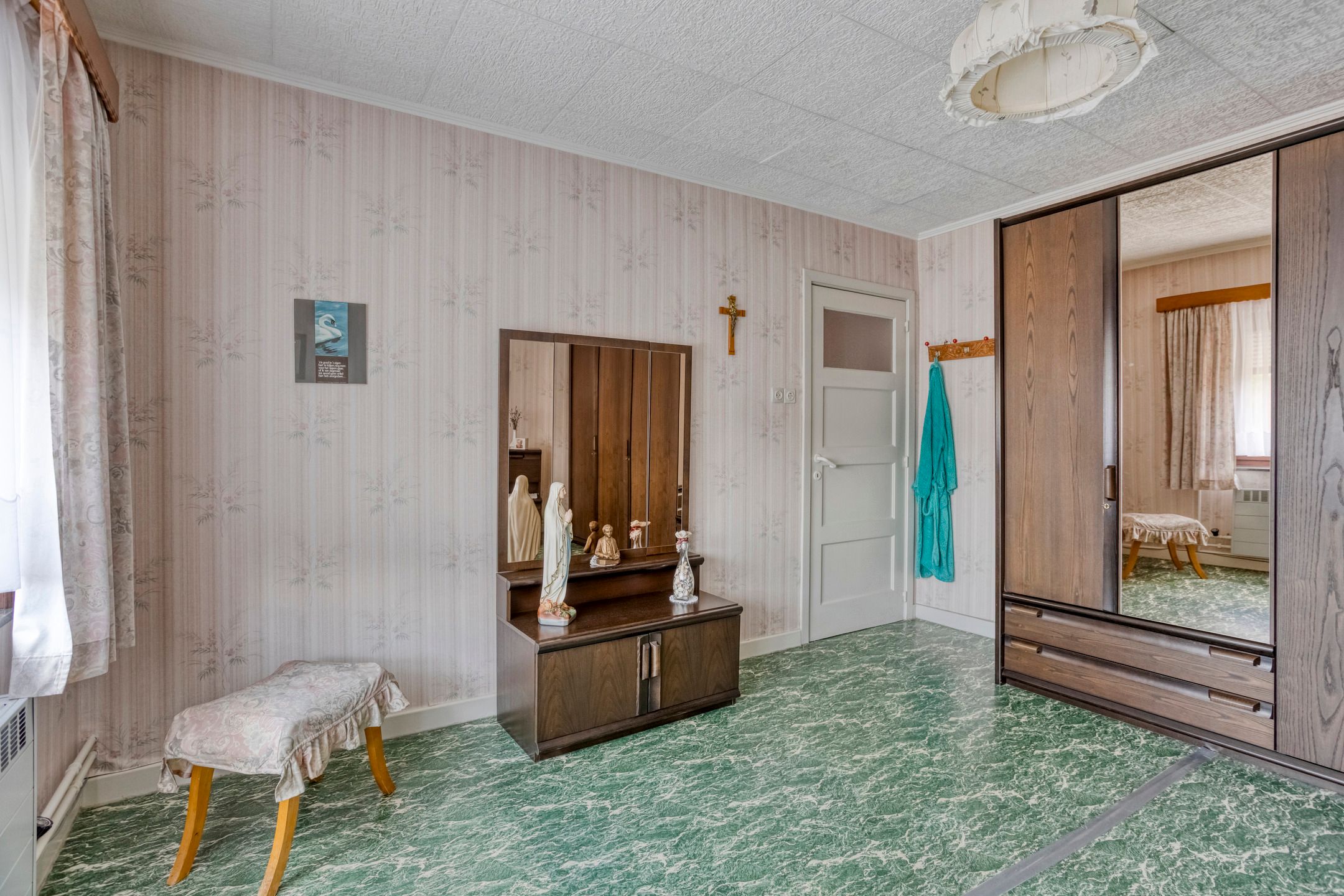 Ruime, op te frissen woning met vier slaapkamers foto 12