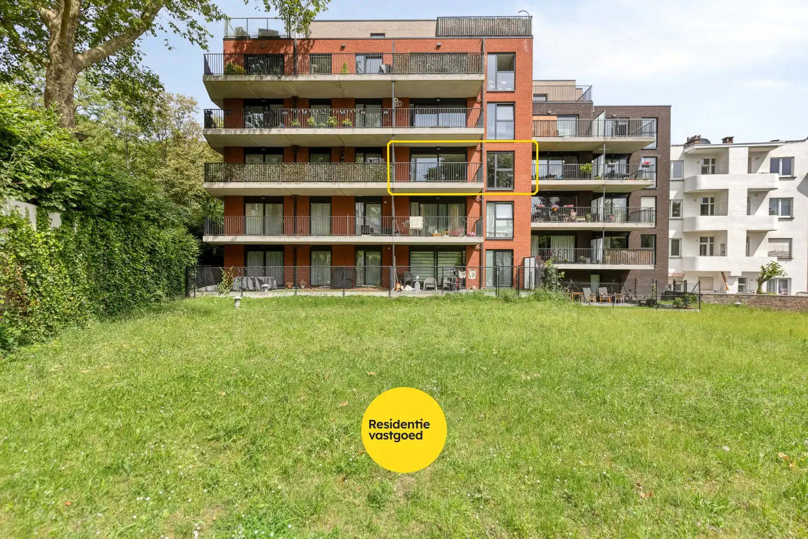 Instapklaar 1-slpk appartement te Laken foto 8