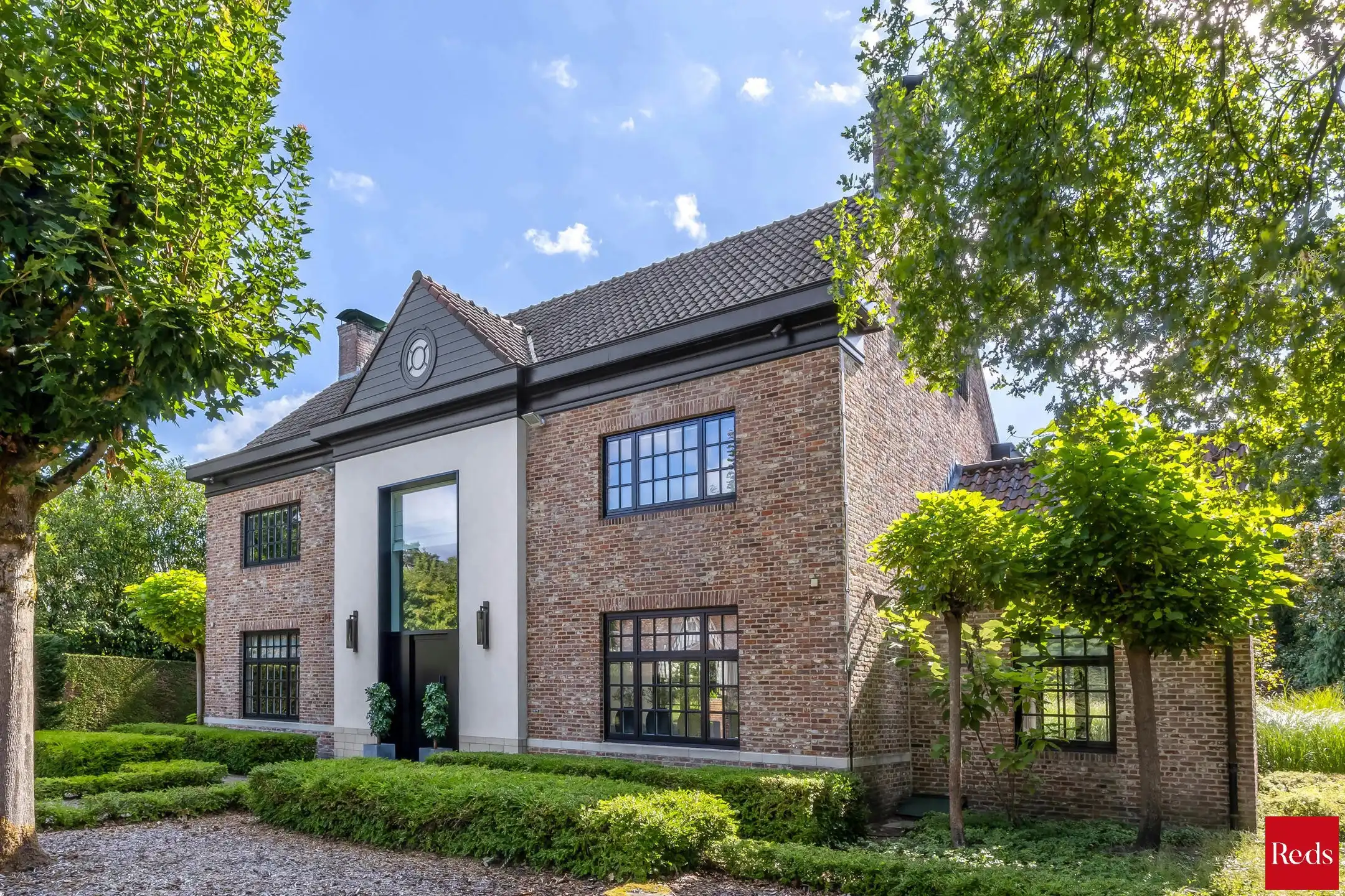 Prestigieuze villa met zwembad op 3.528 m² op toplocatie! foto 3