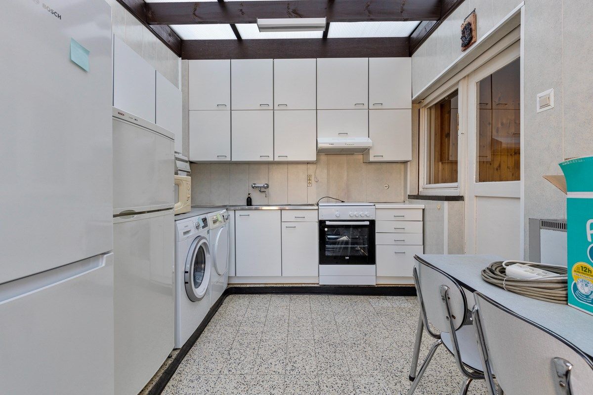 Rustig gelegen woning met 4 slaapkamers foto 14