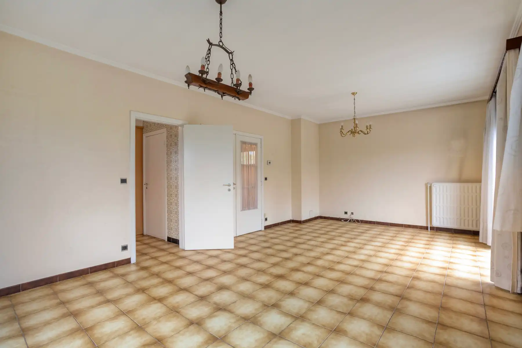 Prachtig gelegen woning met 3 slaapkamers, tuin en garage foto 5