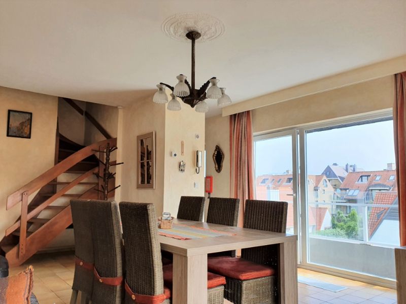 2-slaapkamer appartement vlakbij het strand van Oostduinkerke te koop foto 3
