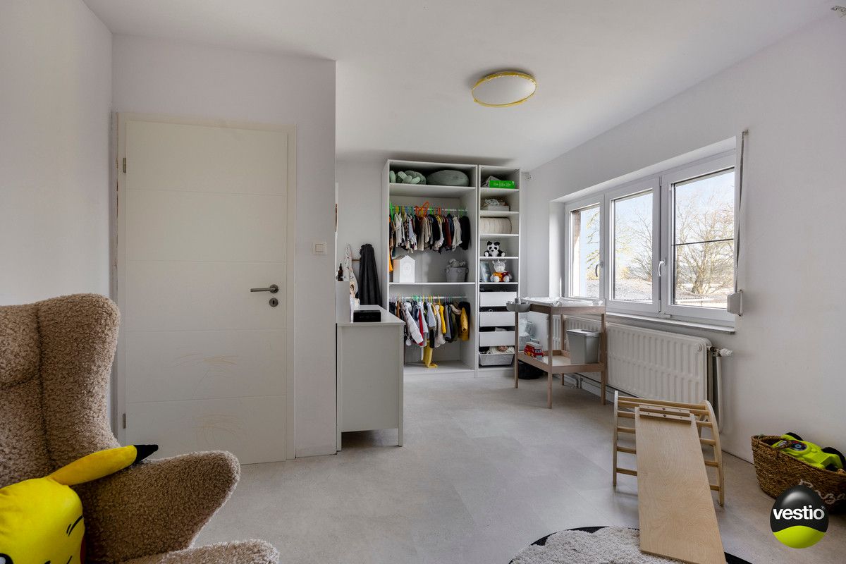 RUIME RUSTIG GELEGEN WONING MET 3 SLK EN POLYVALENT BIJGEBOUW OP 23A75CA. foto 25