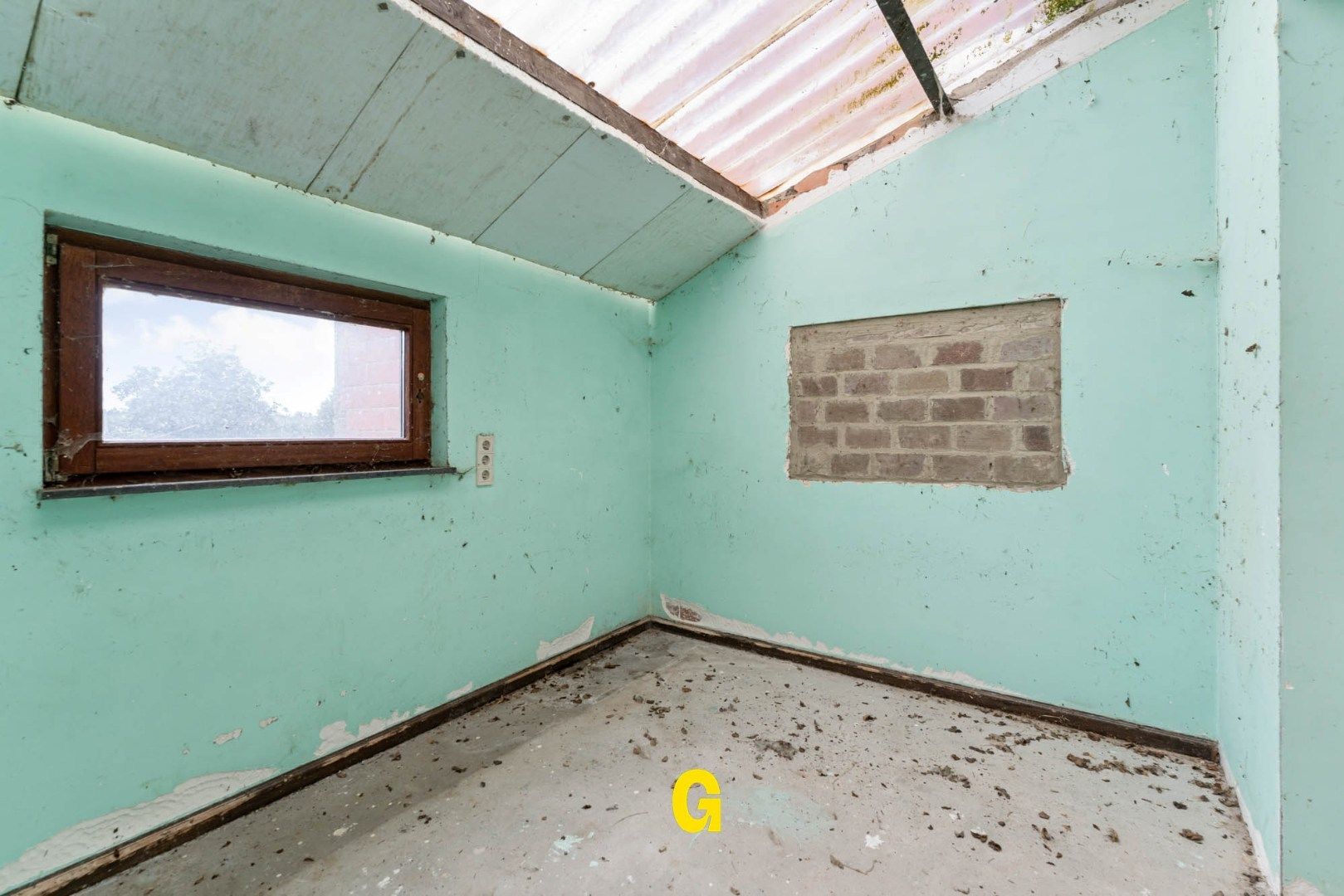 Grondig te renoveren halfvrijstaande woning met tuin op 15a 12ca in het landelijke Alt-Hoeselt foto 18