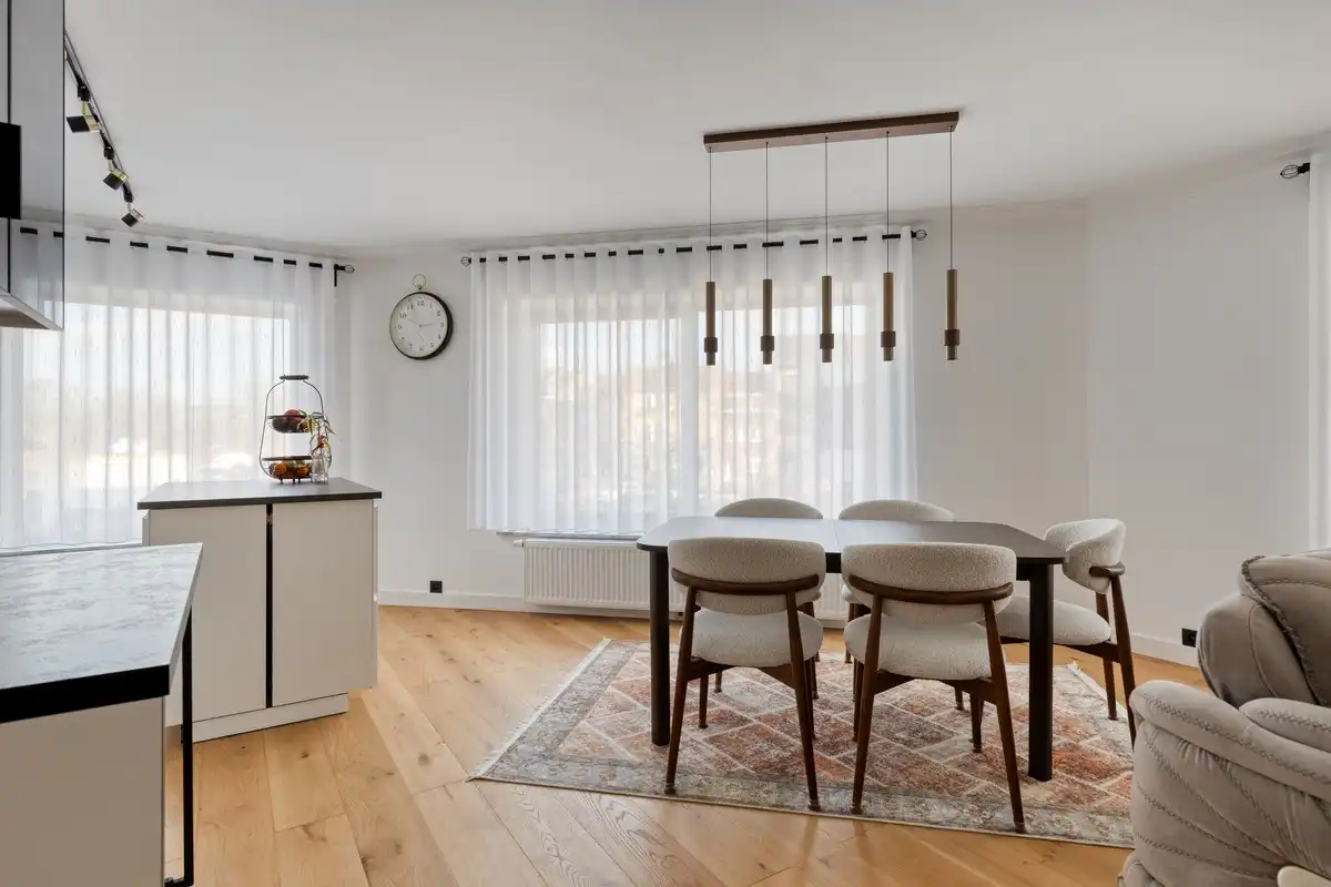 Uitzonderlijk appartement van 190 m², volledig gerenoveerd, in het centrum van Strombeek foto 4