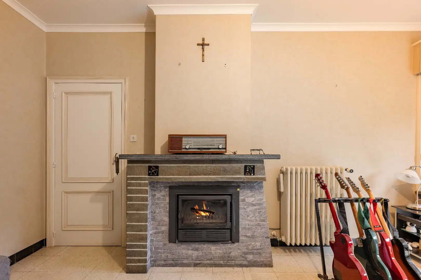 KARAKTERVOLLE ALLEENSTAANDE WONING MET 5 SLAAPKAMERS EN TUIN foto 14