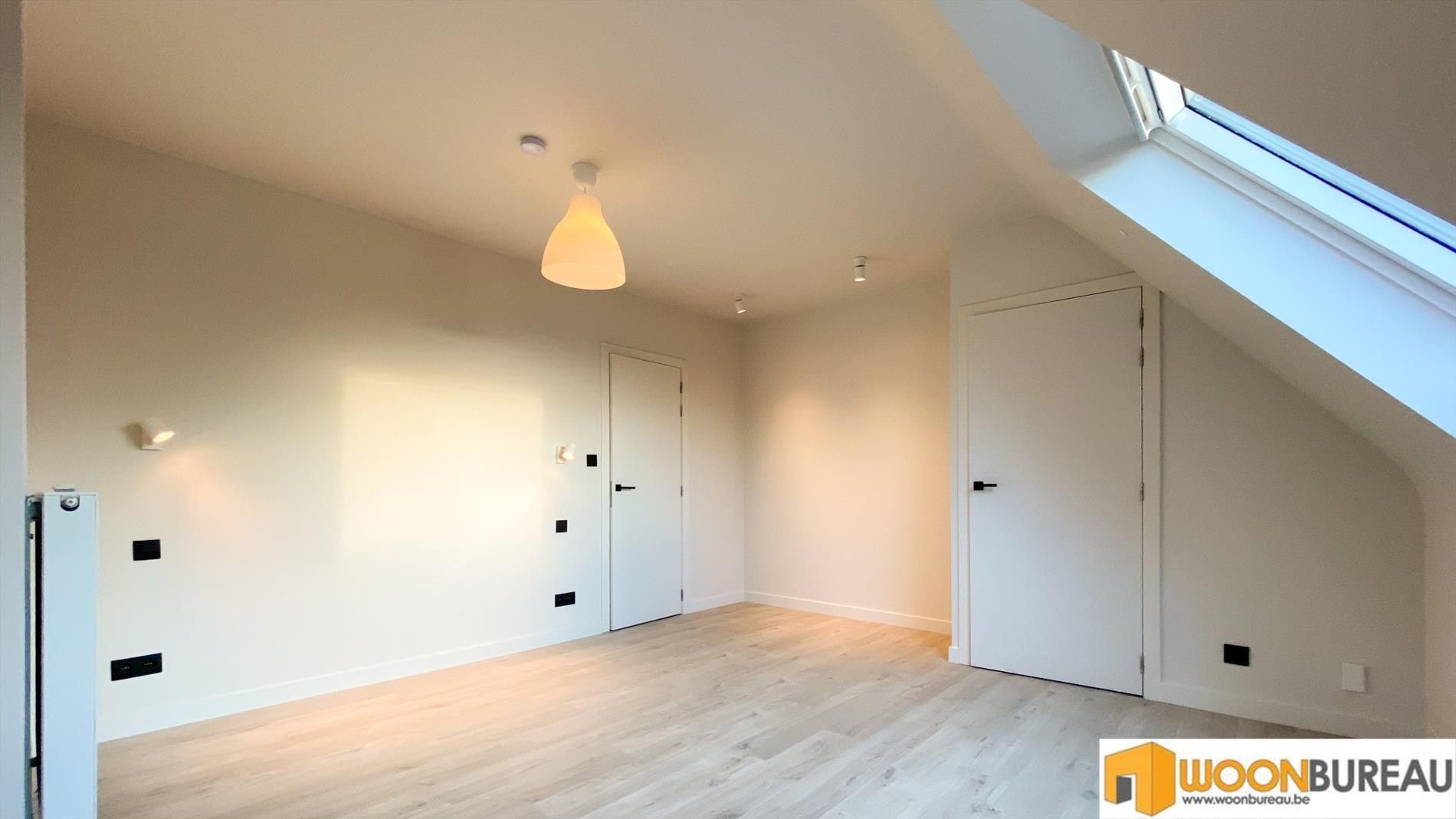 Rijwoning te Lokeren met tuin en garage foto 15