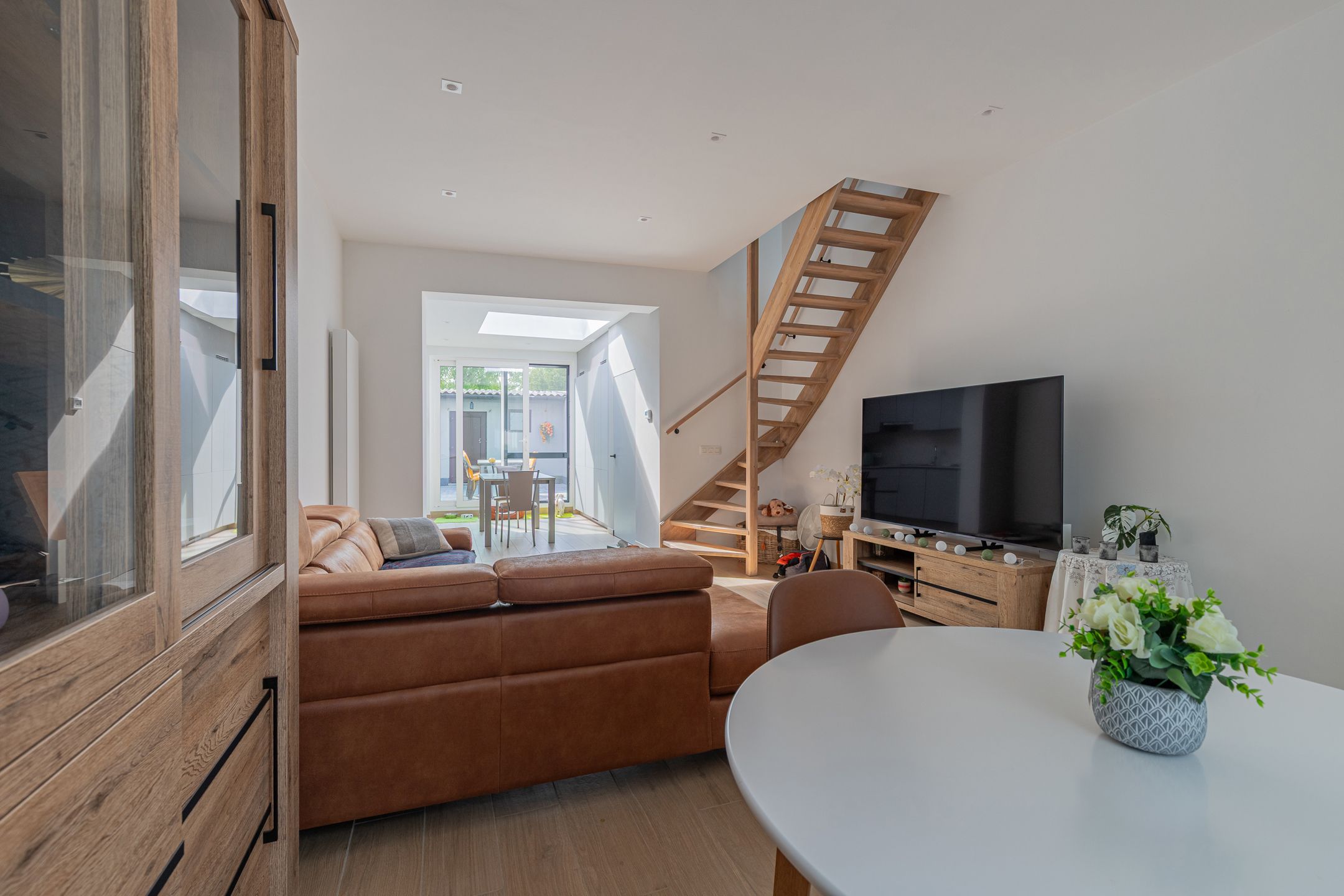 AALST - Instapklare woning gelegen aan de stadsrand foto 6