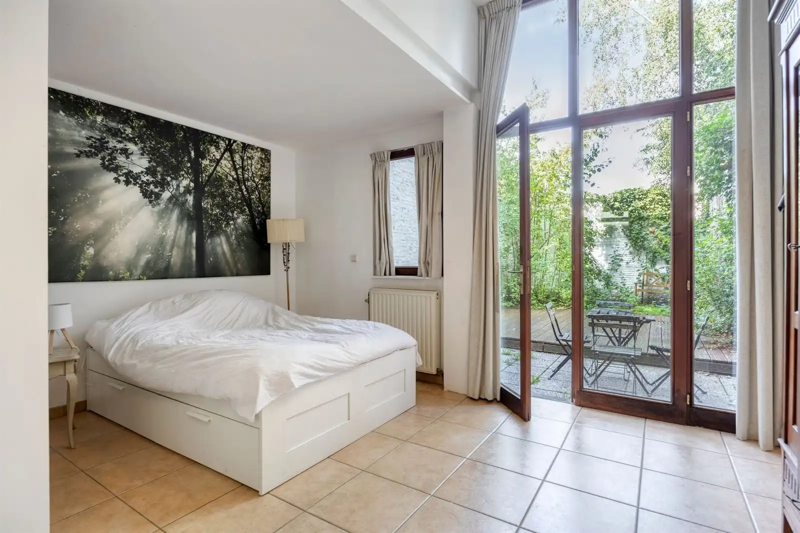 Instapklaar 1-slpk appartement met tuin foto 7
