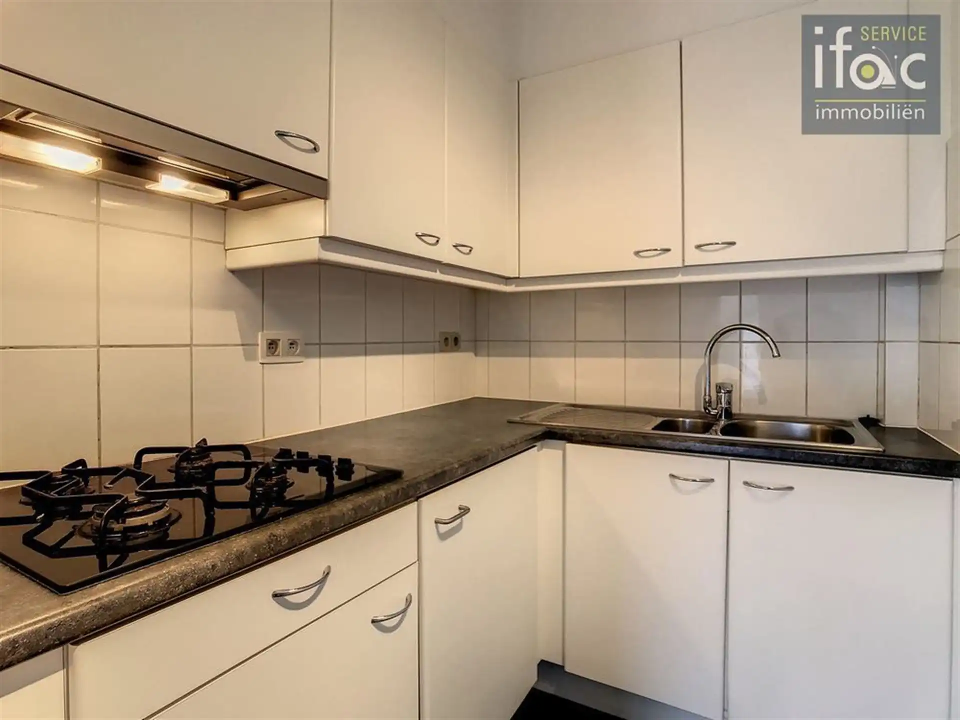 Opbrengsteigendom – 4 apts + garage foto 7