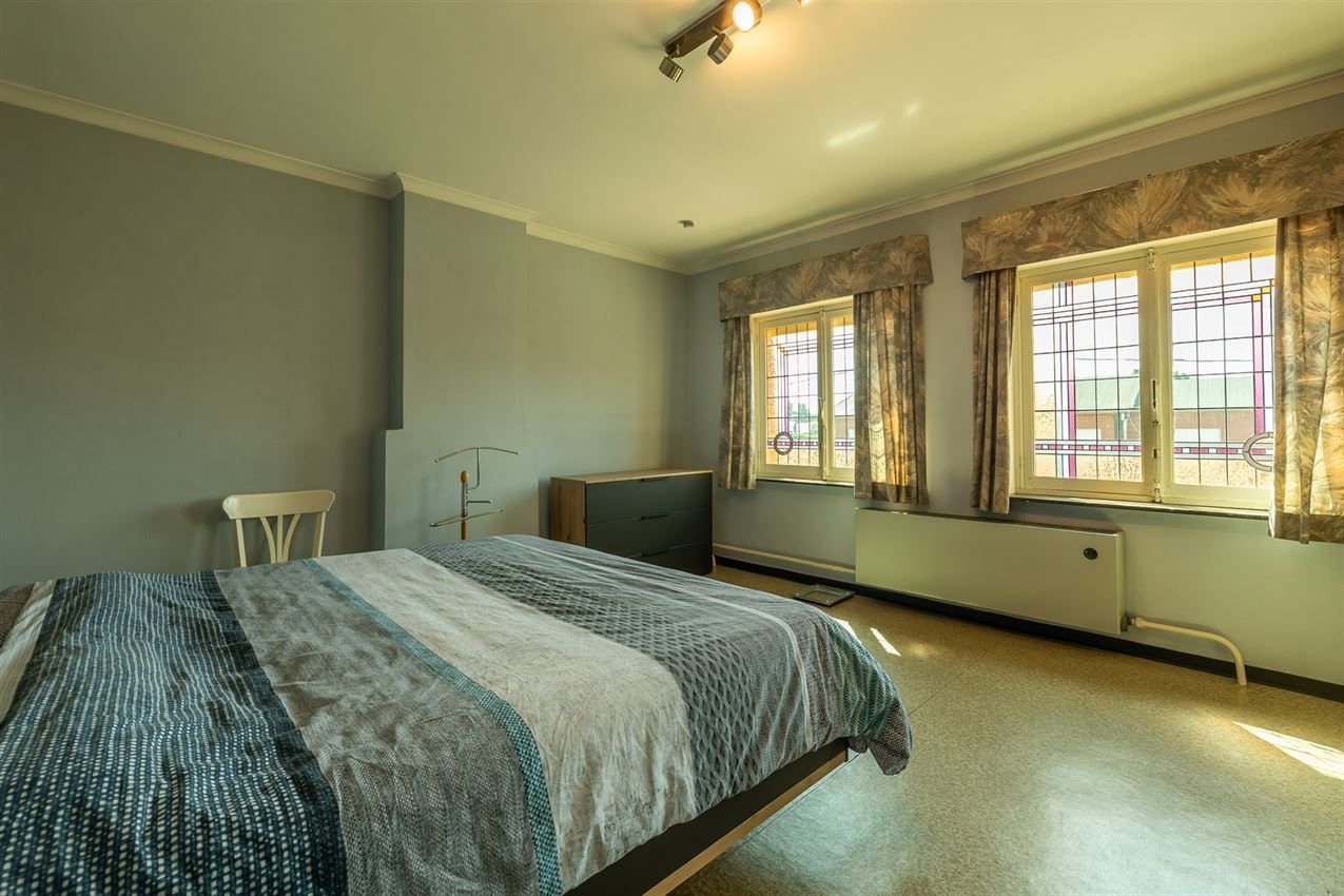 robuuste te renoveren woning op 11a10ca foto 20