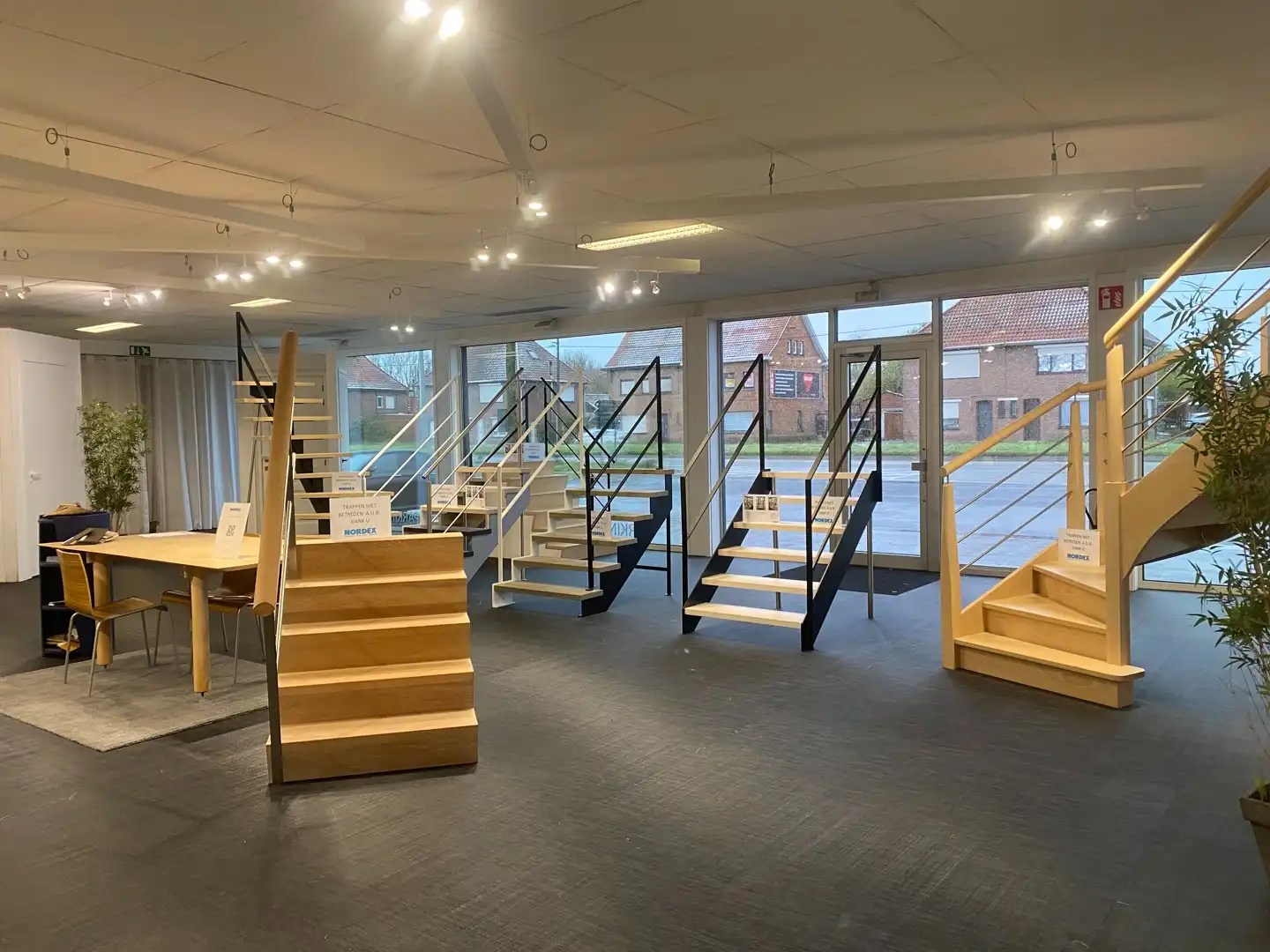 Retailopportuniteit met parkeergelegenheid op toplocatie in Aalter foto 6