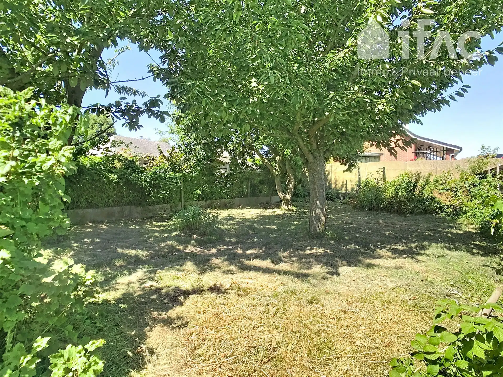 Huis met 6 slaapkamers en tuin foto 23