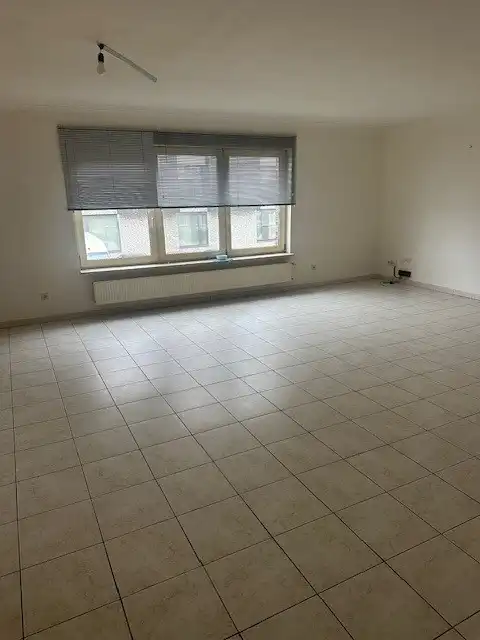 Ruim en lichtrijk appartement (127 m²) in het centrum van Overpelt foto 4