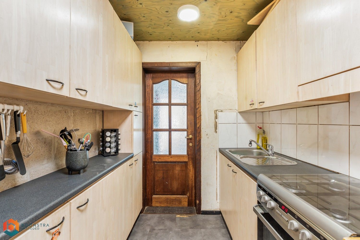 Te renoveren woning met 3 slpkrs te As foto 5