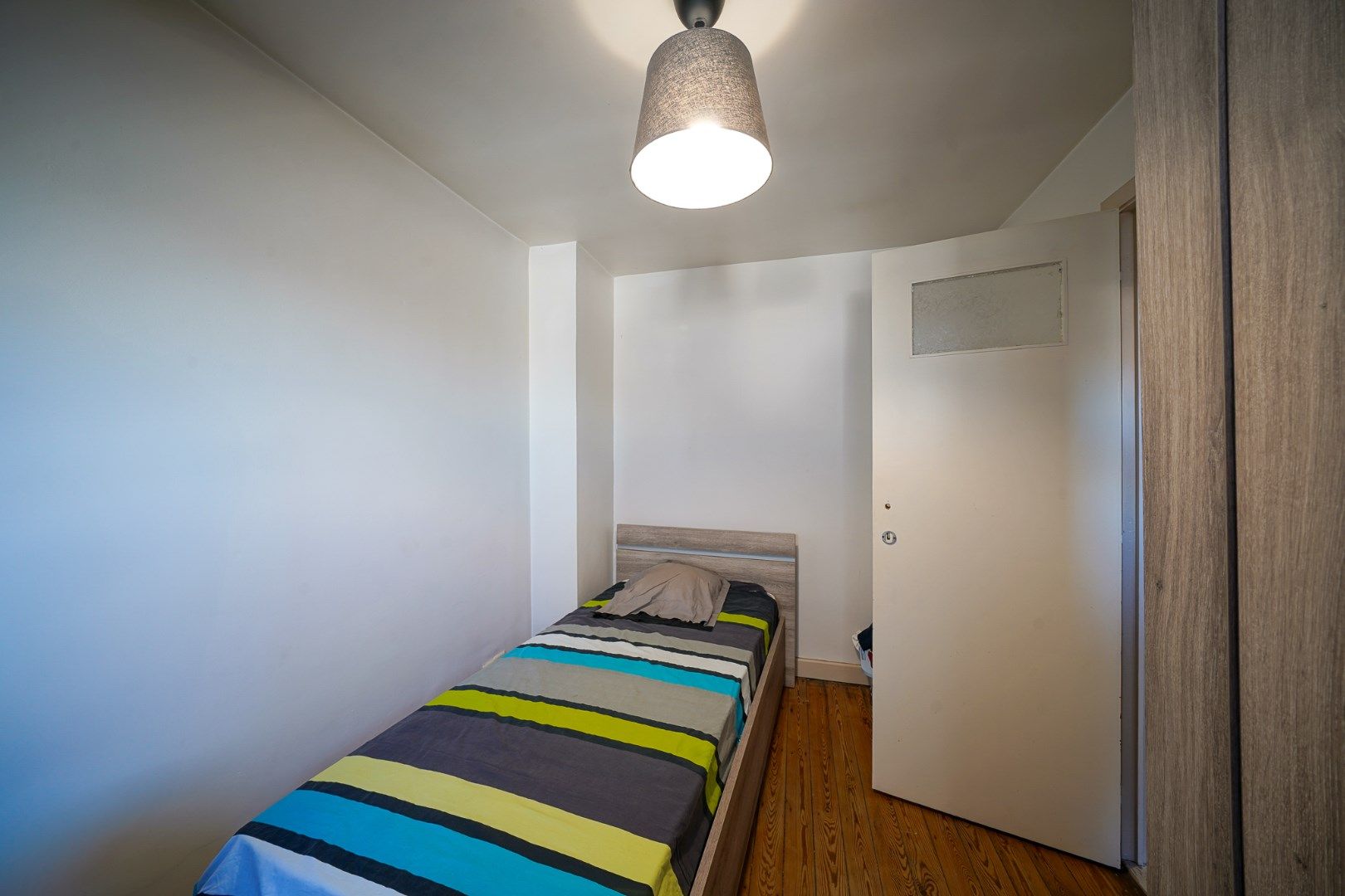 Woning met ruime garage en zicht op de vaart in Bredene foto 7