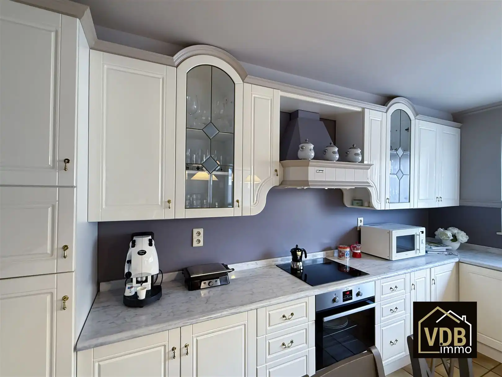 Instapklare halfopen bebouwing met 3 slaapkamers foto 6