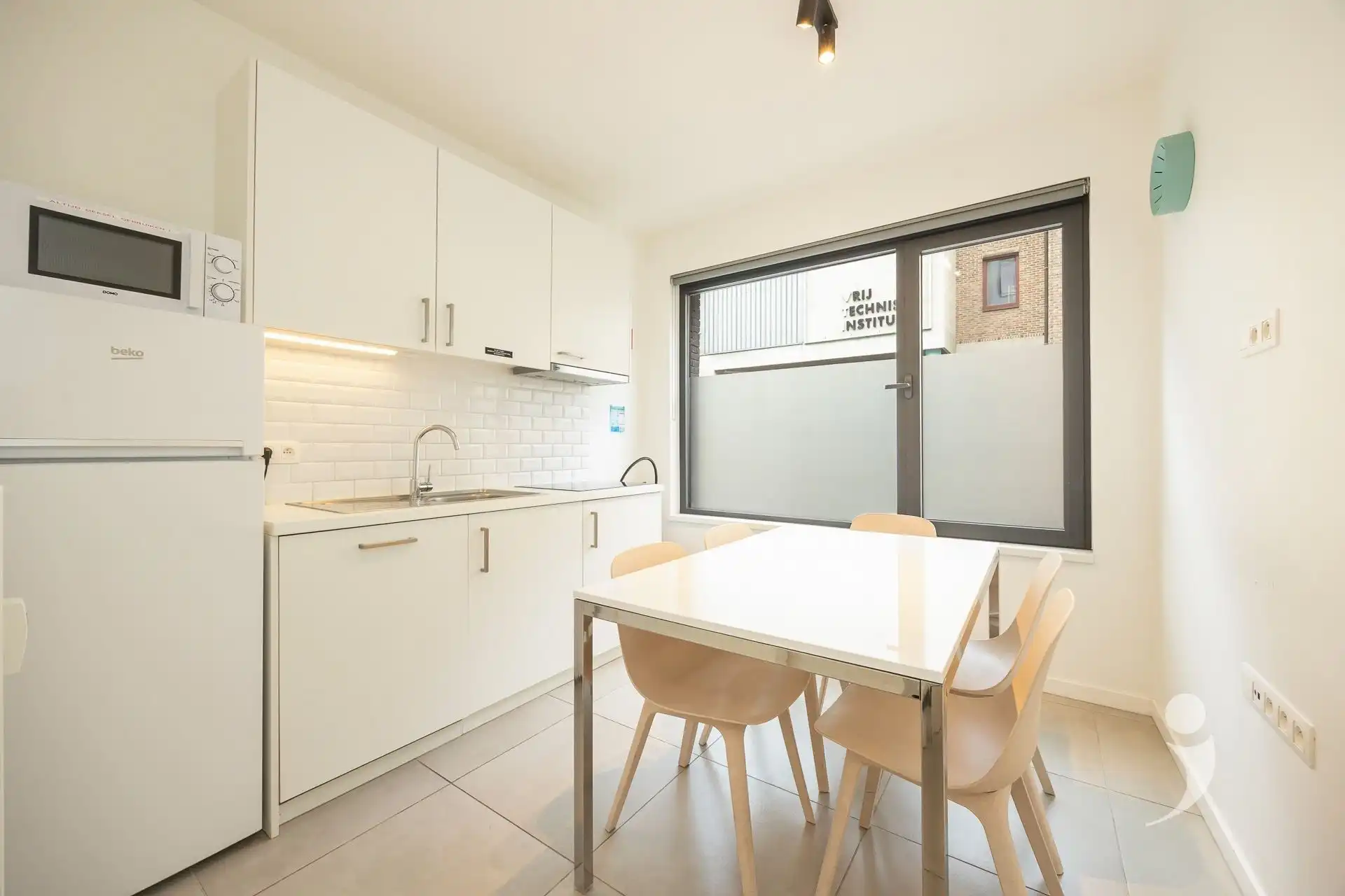 Building met 8 kamers foto 9