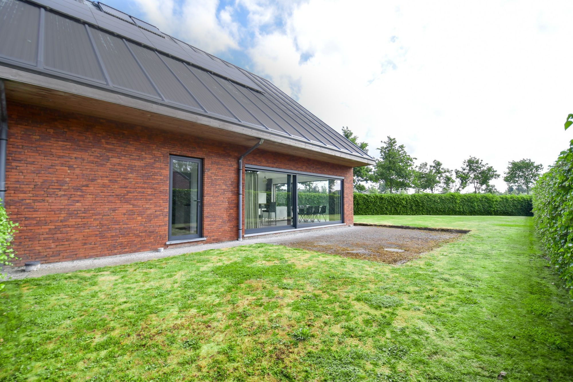 | BEZOEKMOMENT woe 11/06 van 17u - 18u30 | Rustig gelegen architecturale villa omgeven door groen foto 35