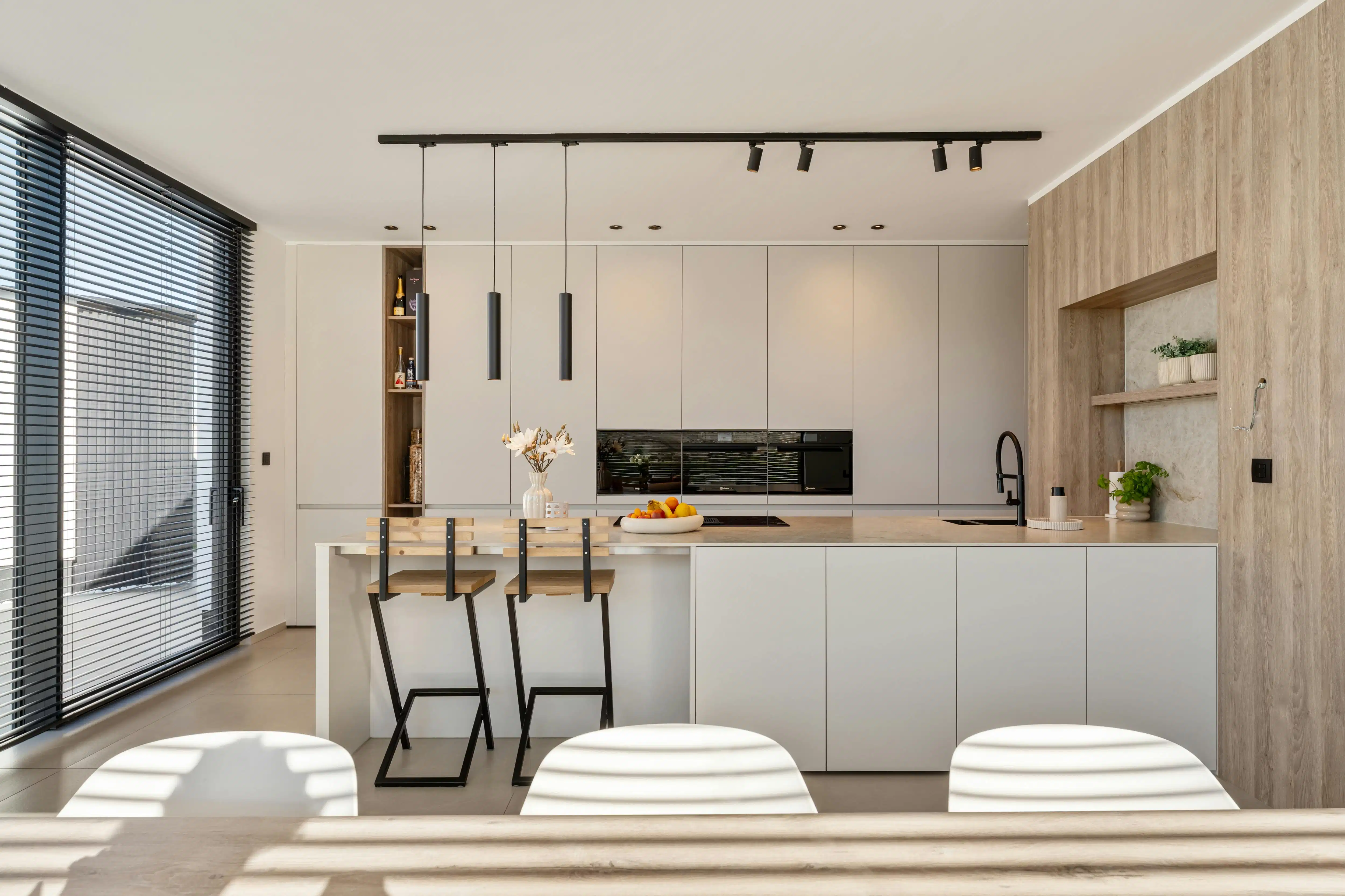 Exclusieve high-end villa met zwembad in Genk foto 4