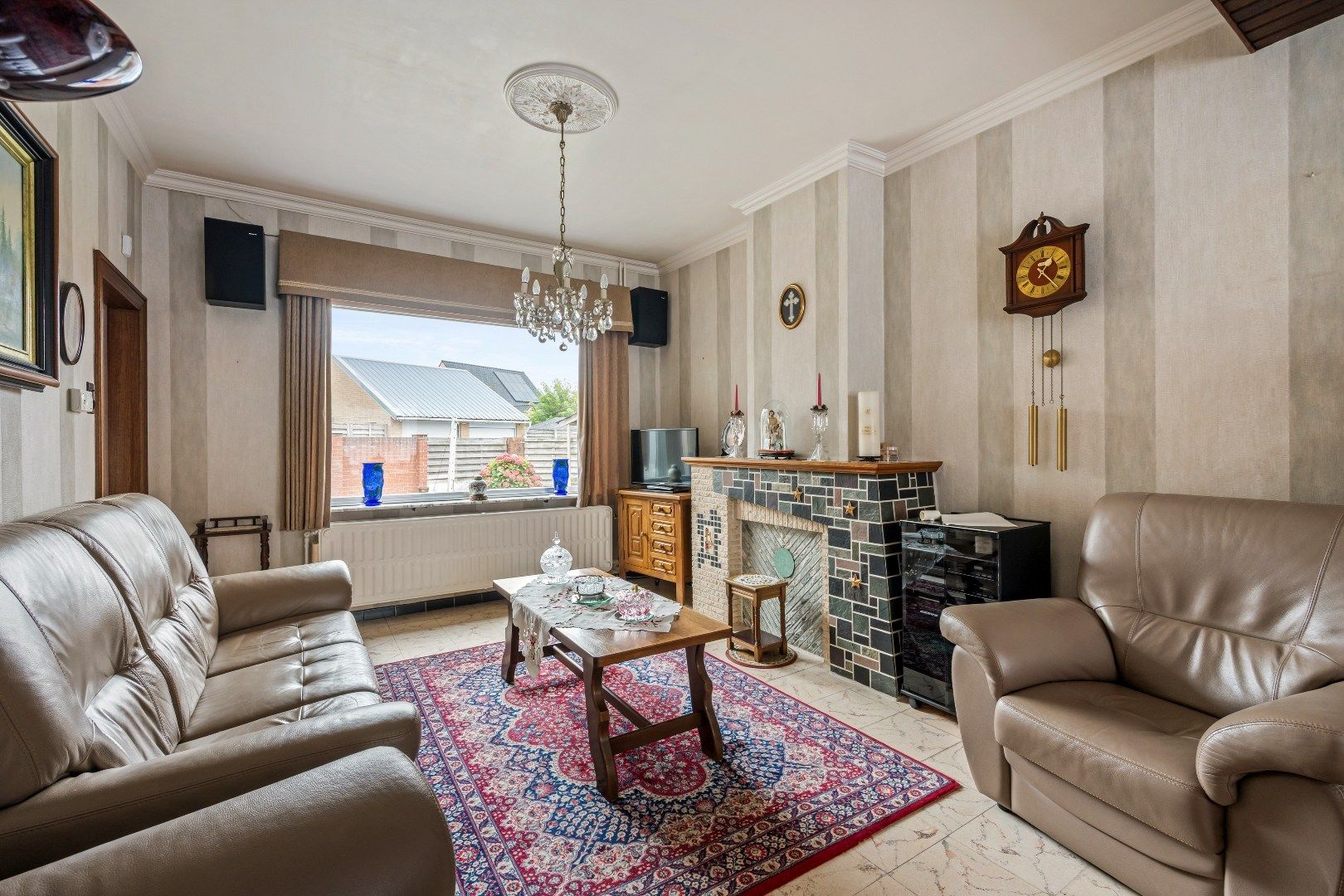 Op te frissen woning met 3 slaapkamers, garage en tuin. foto 10