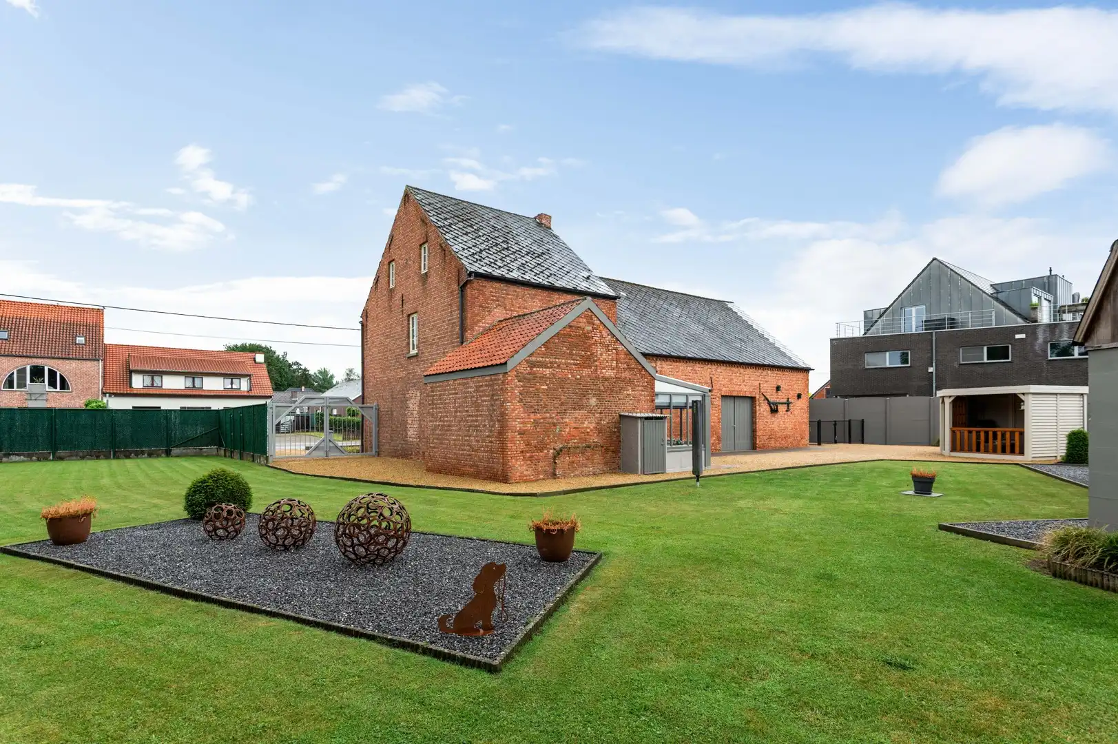 Te moderniseren woning met tal van mogelijkheden op centrale ligging in Herselt foto 17