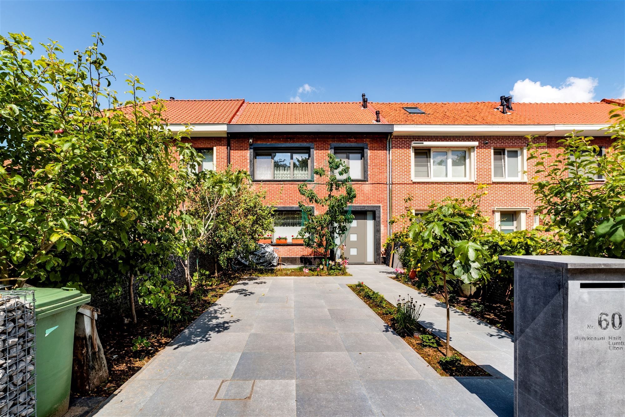 Instapklaar huis op toplocatie met vier slaapkamers foto 2